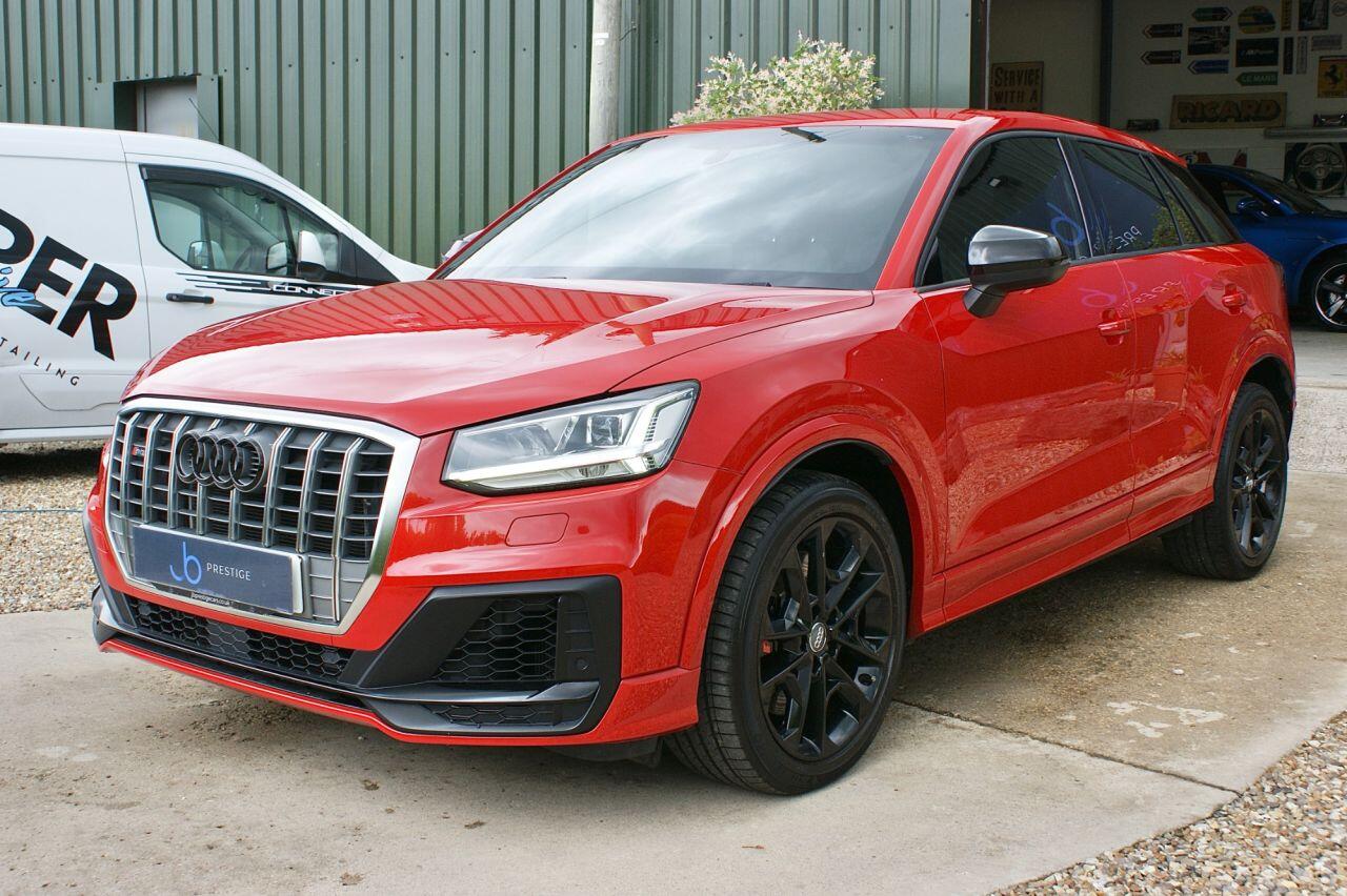 Audi SQ2 view 25