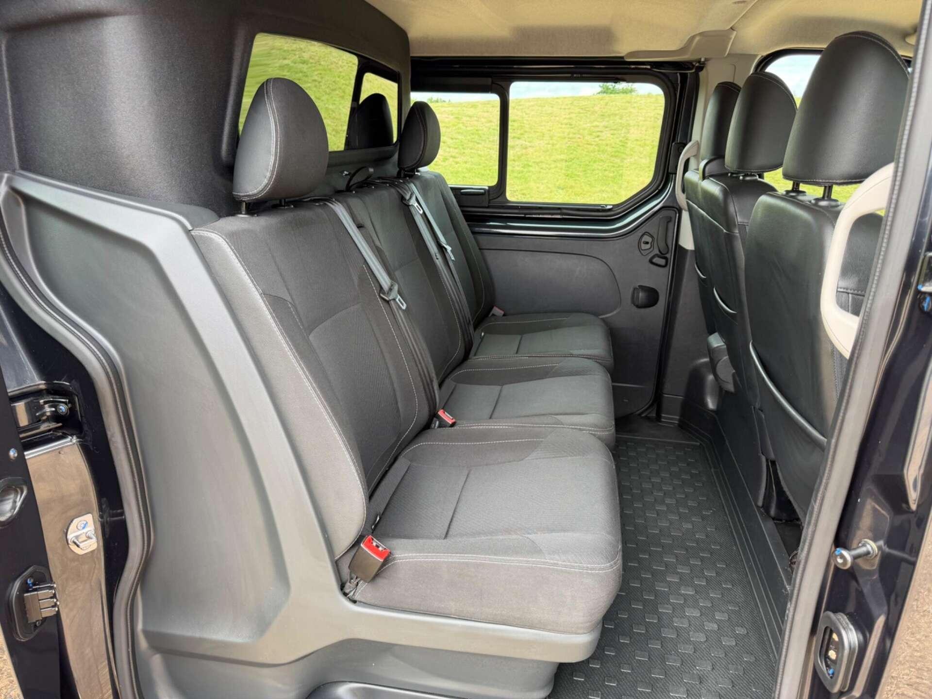 Renault Trafic view 17