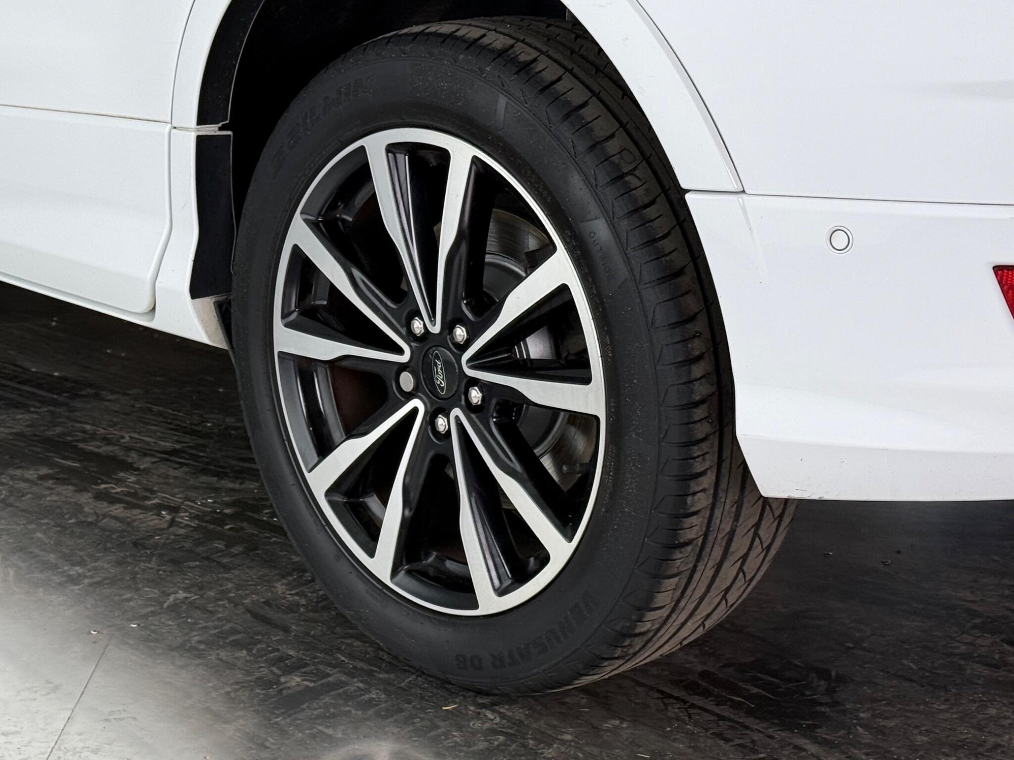 Ford Kuga view 11