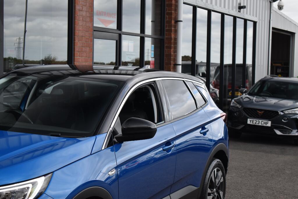 Vauxhall Grandland X view 23