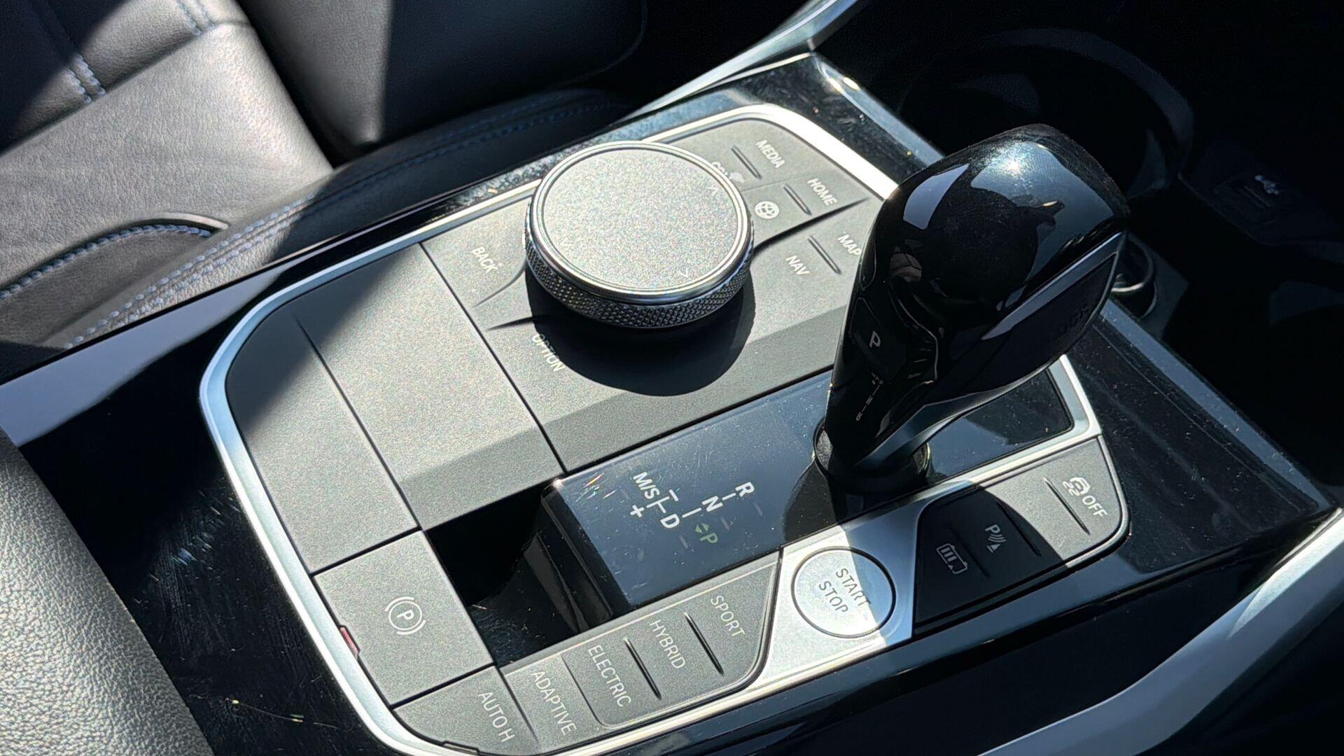BMW 3 Series view 10