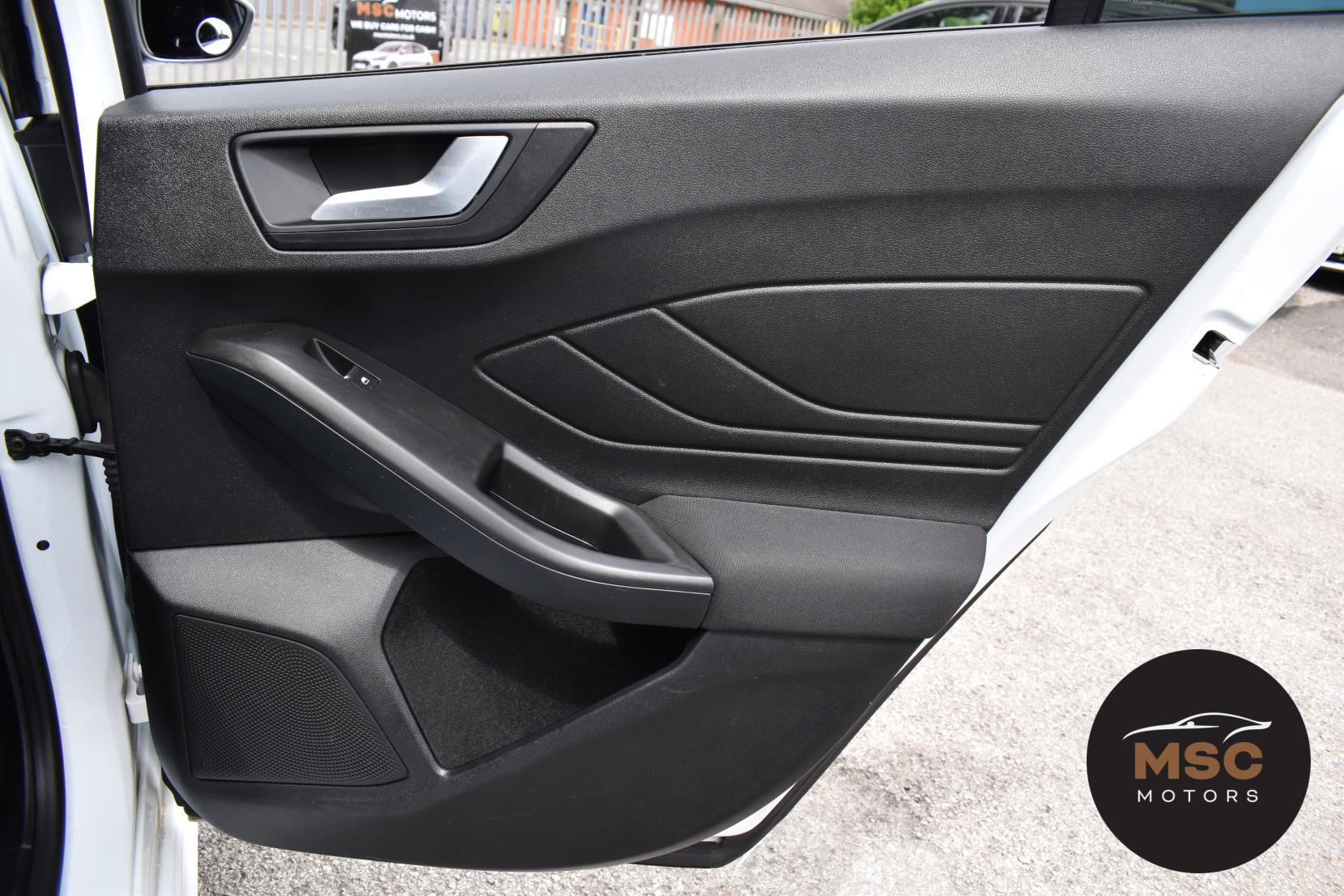 Ford Focus view 61
