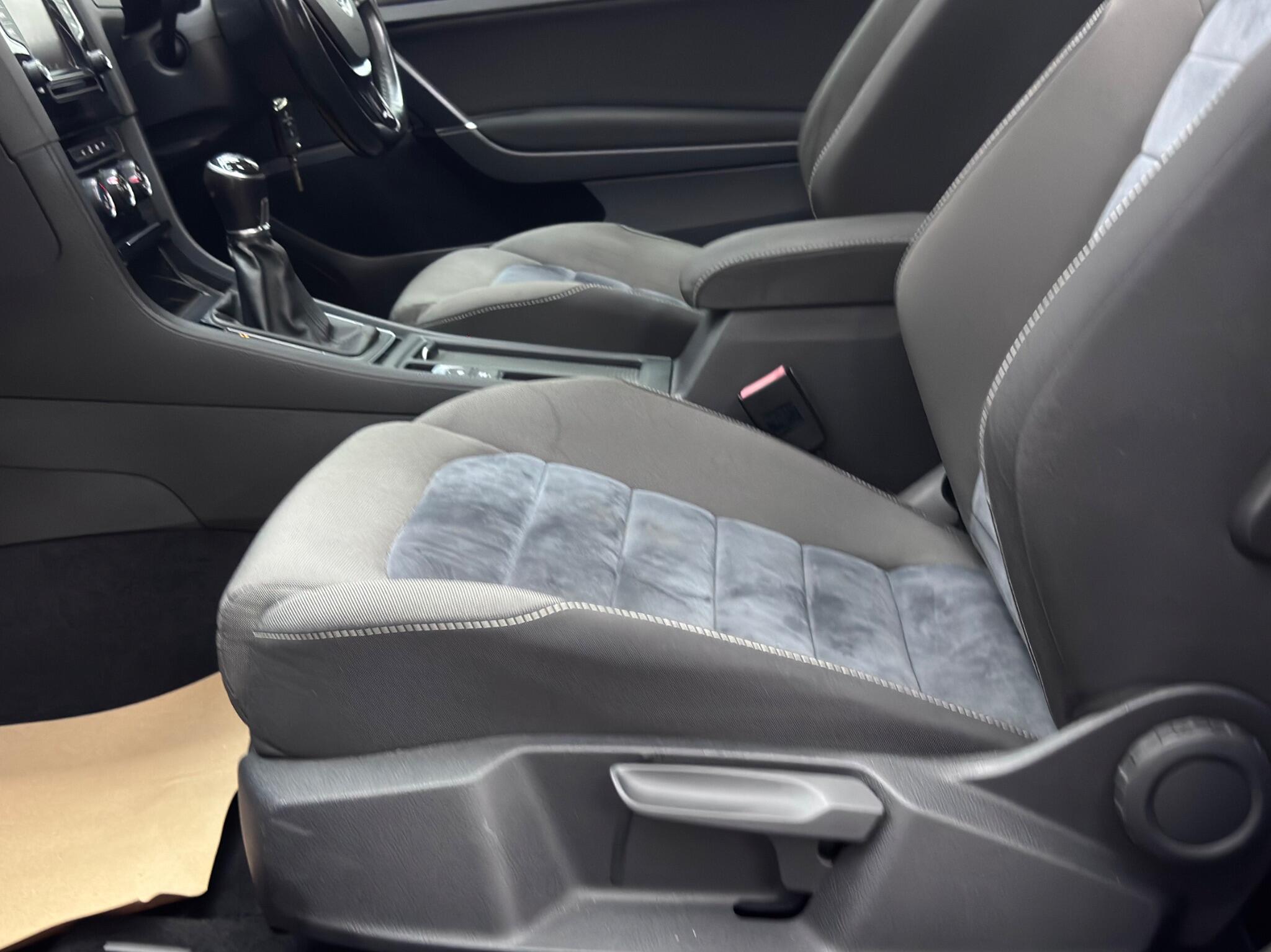 Volkswagen Golf view 51