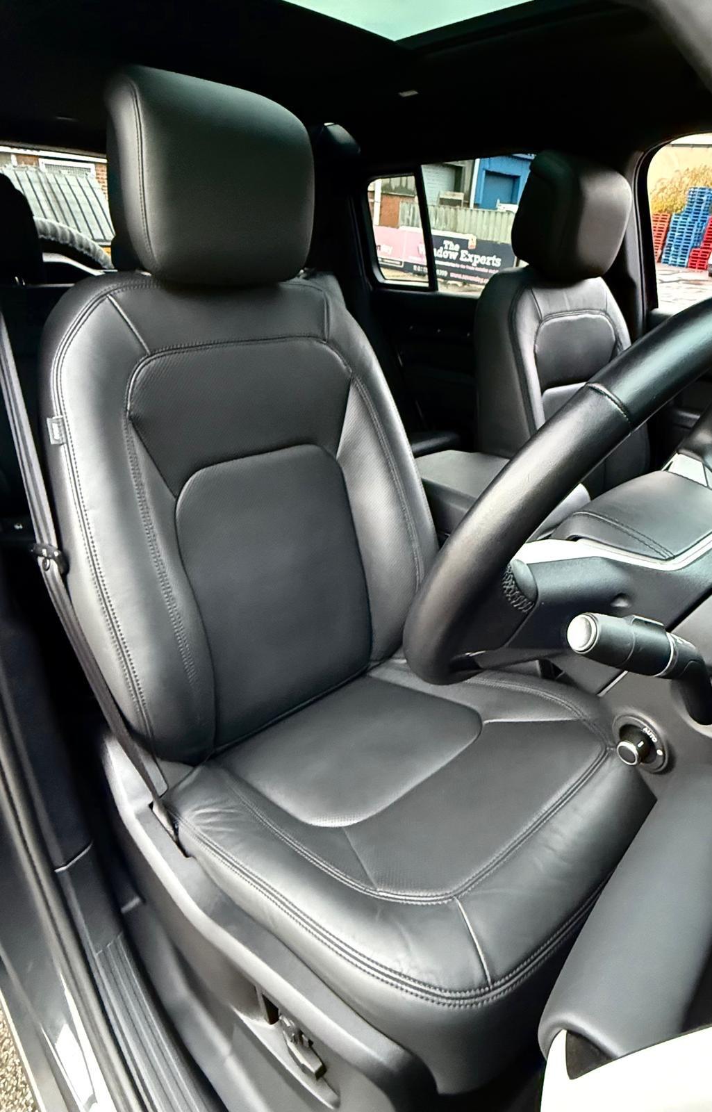 Land Rover Defender view 48
