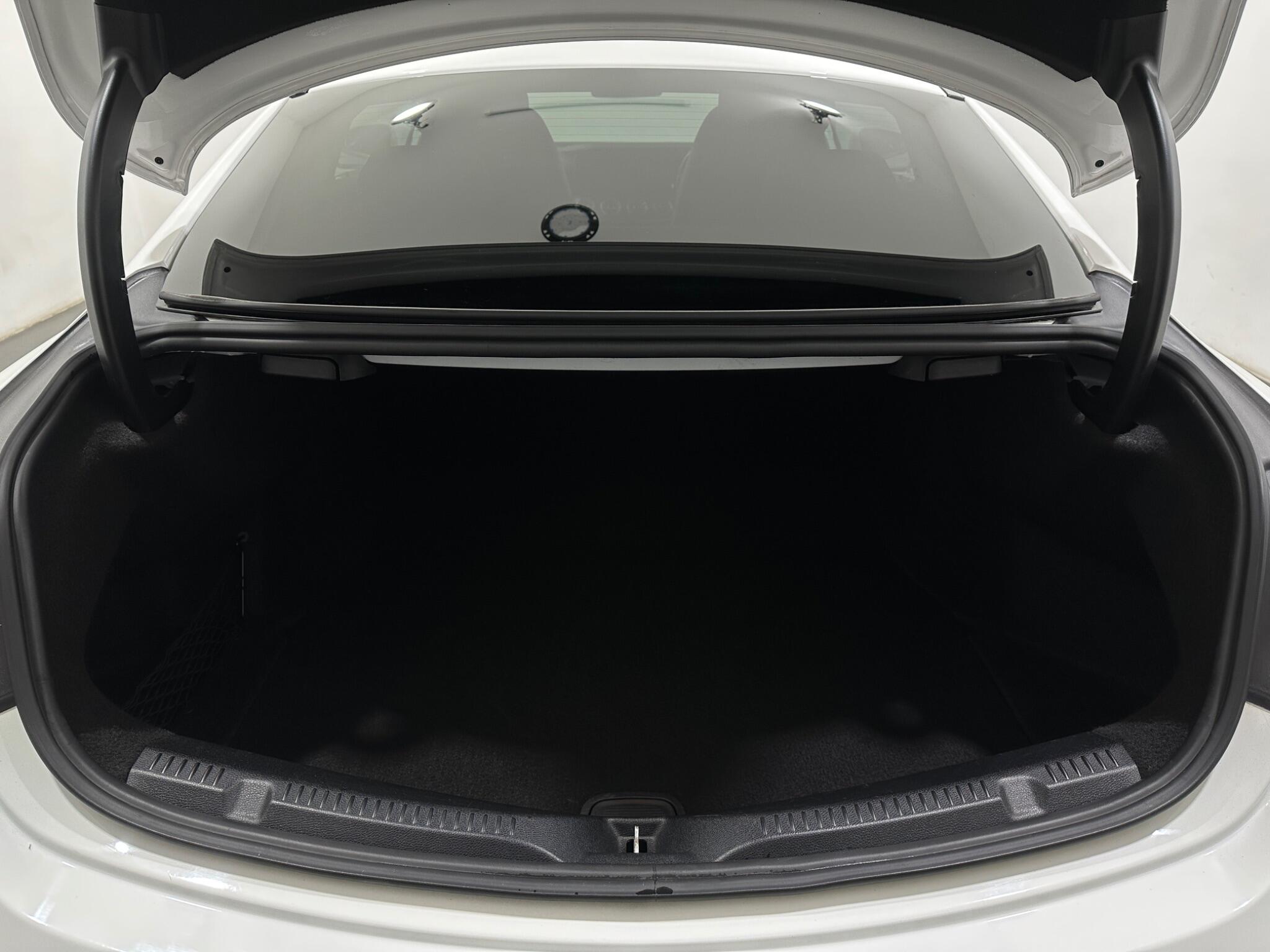 Mercedes-Benz E-Class view 45