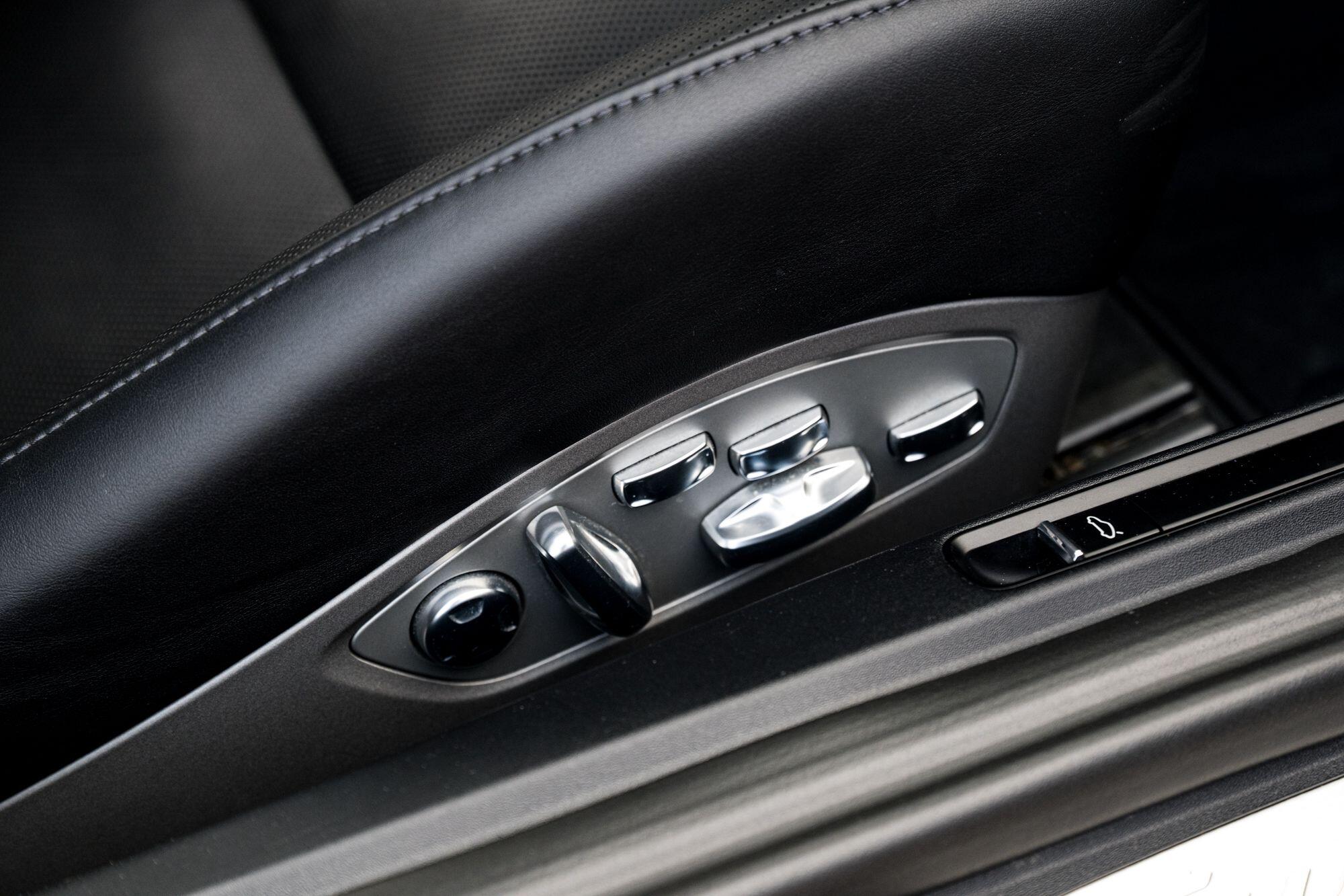 Porsche 911 view 43