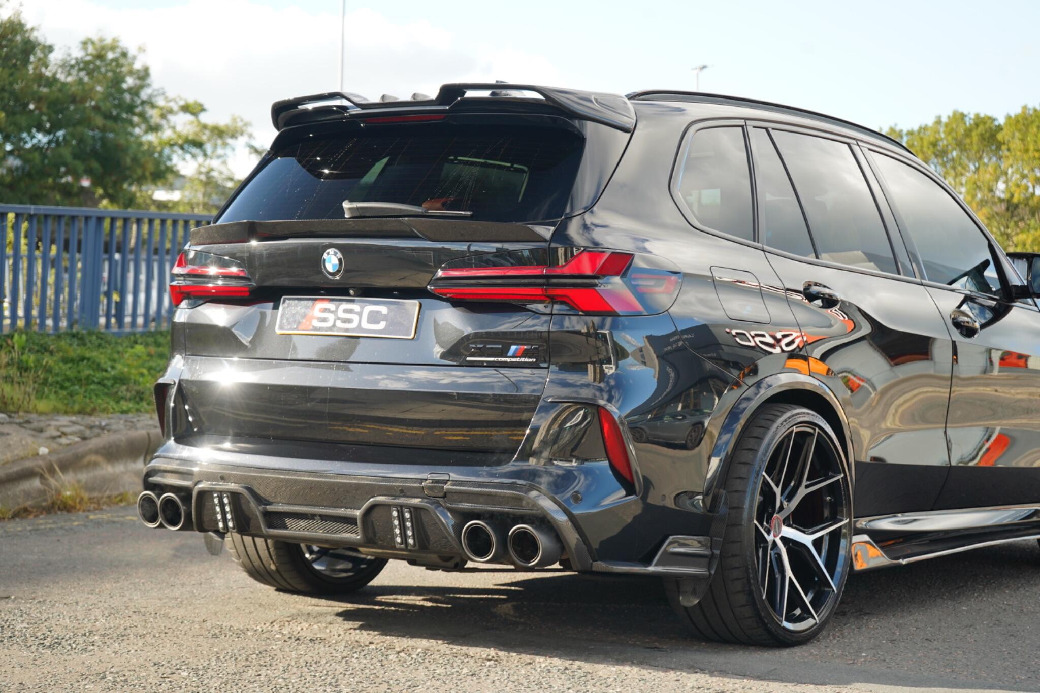 BMW X5 M view 12