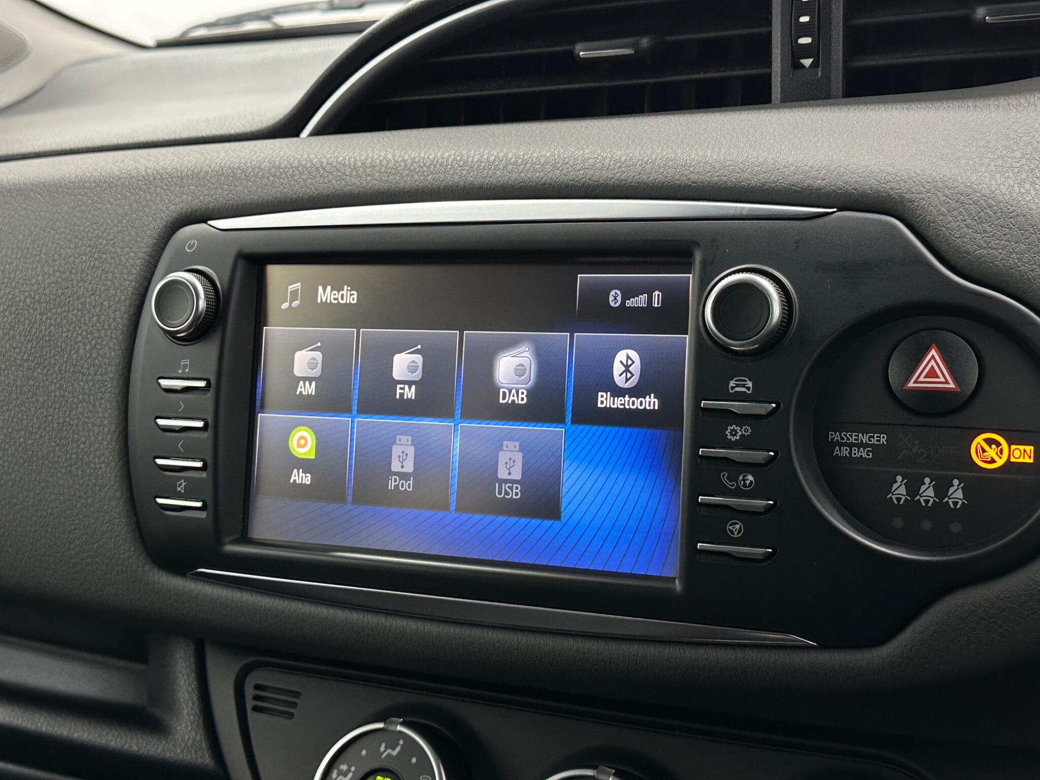 Toyota Yaris view 23