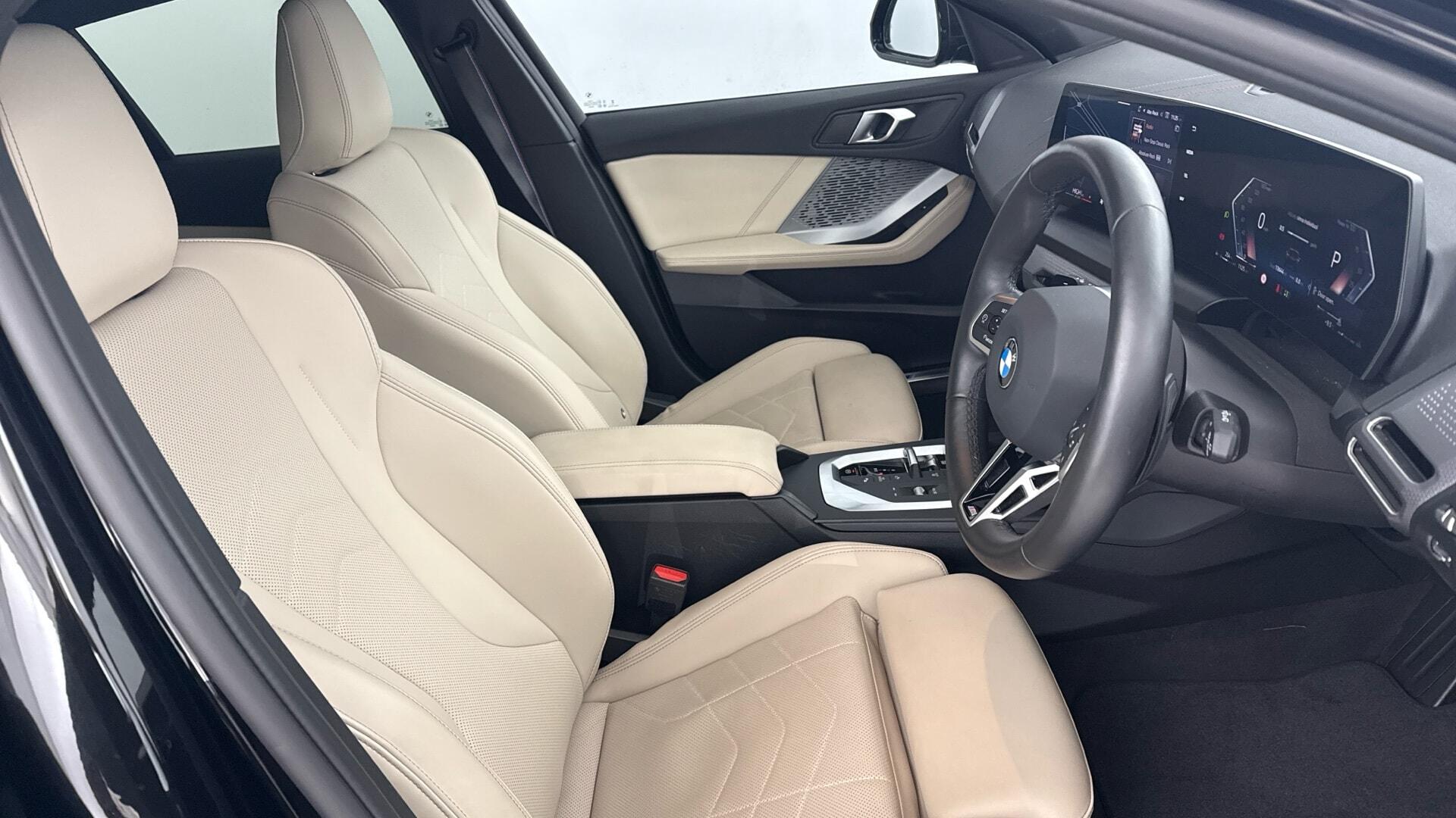 BMW 1 Series view 11