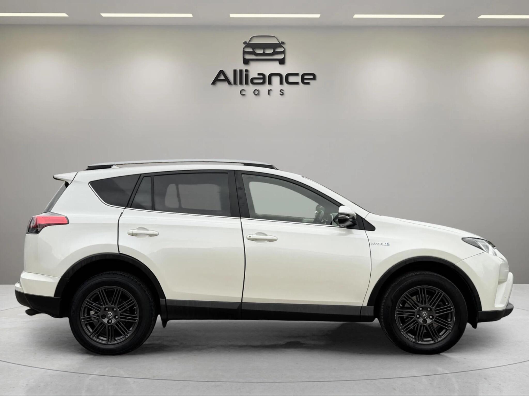 Toyota Rav4 view 13