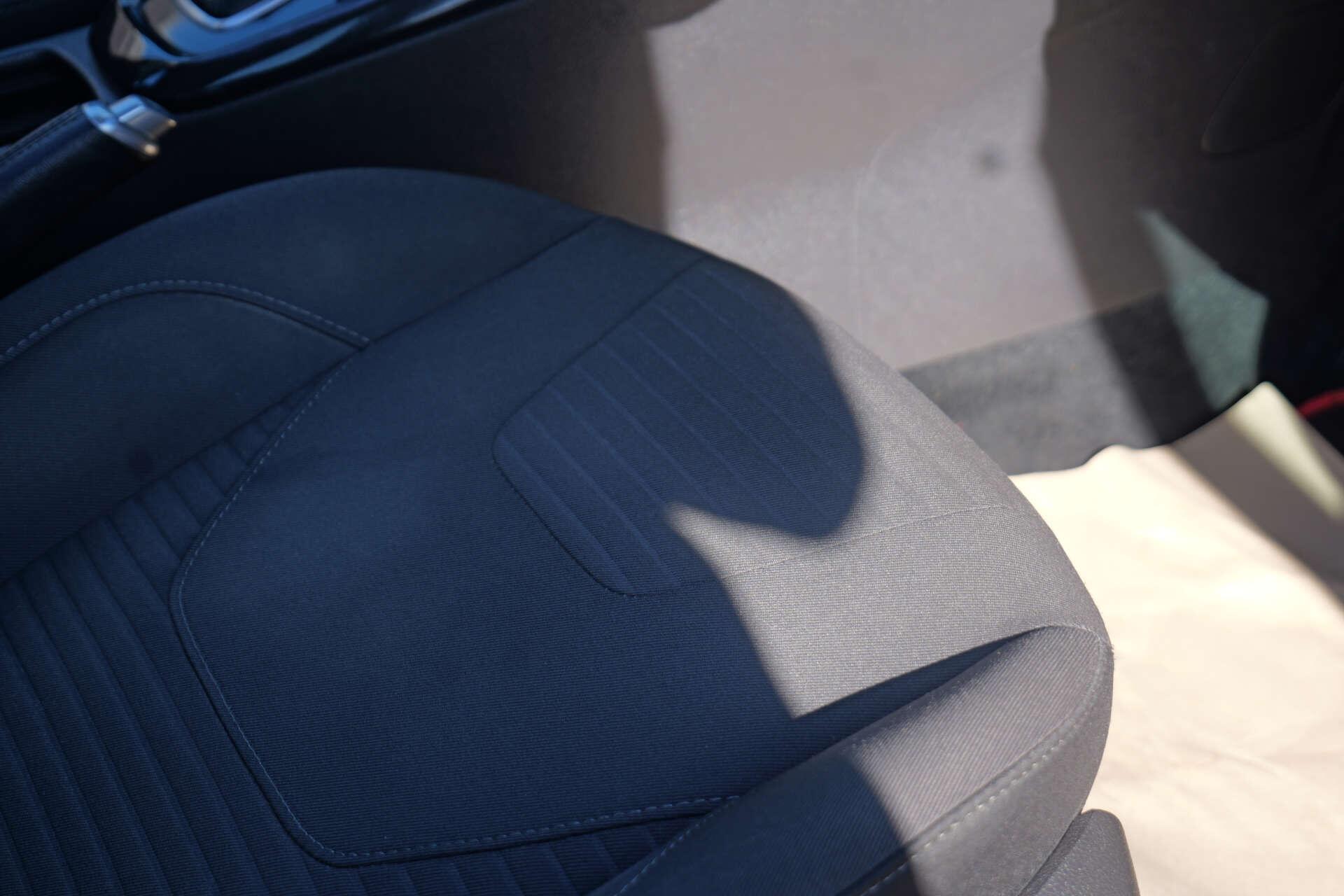 Ford Focus view 19