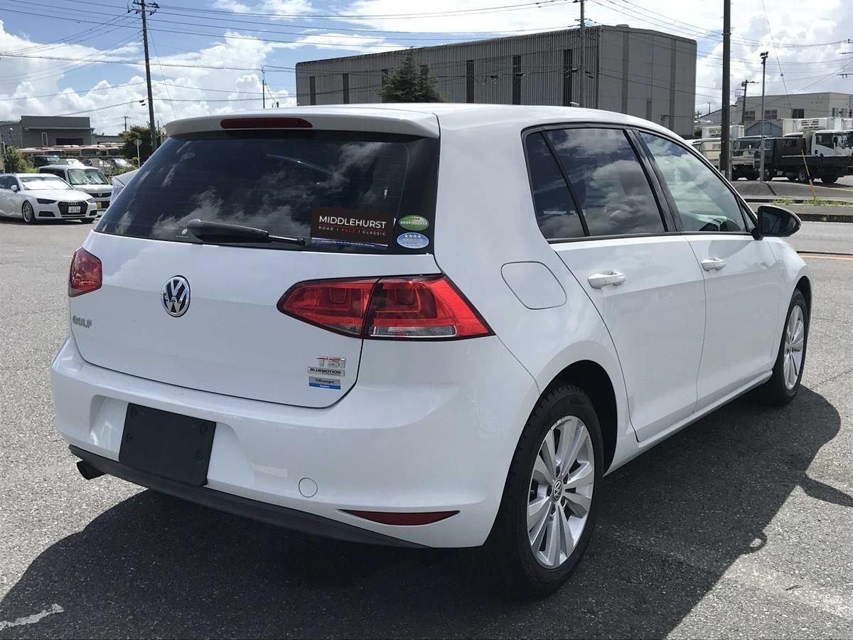 Volkswagen Golf view 9