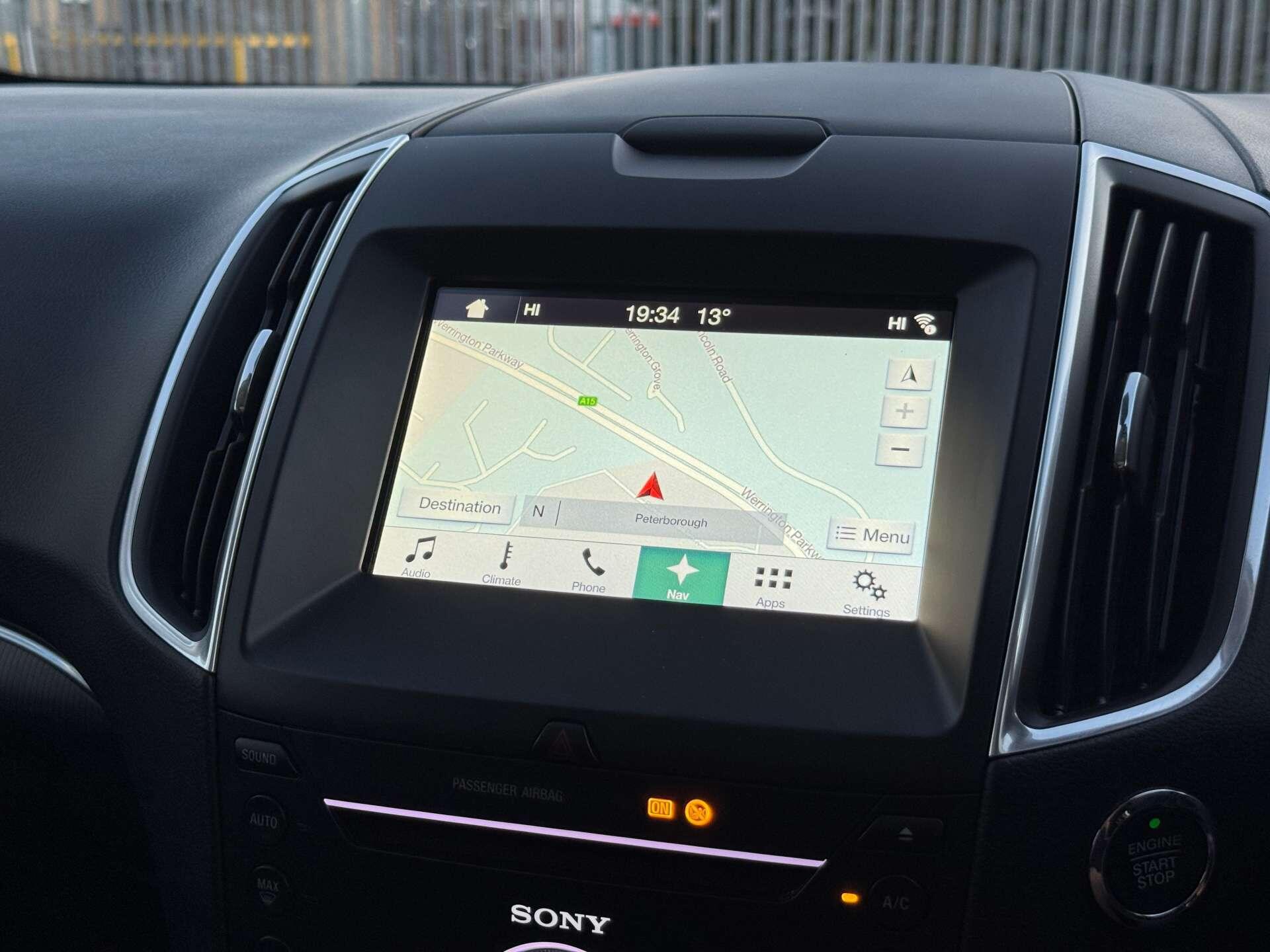 Ford S-Max view 14