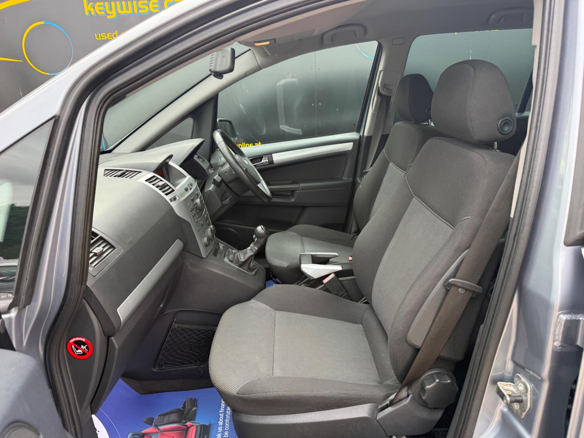 Vauxhall Zafira view 21