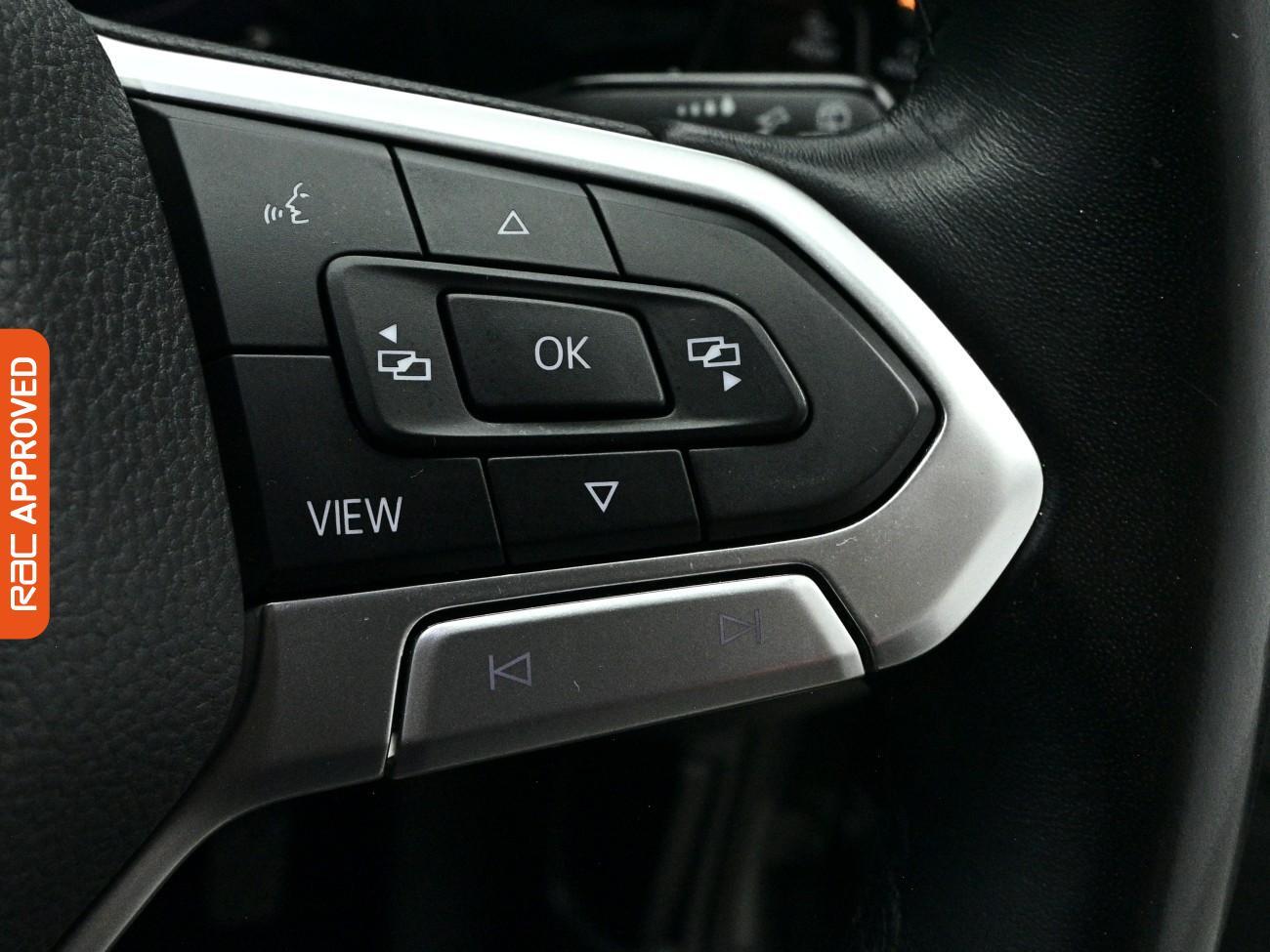 Volkswagen Golf view 22