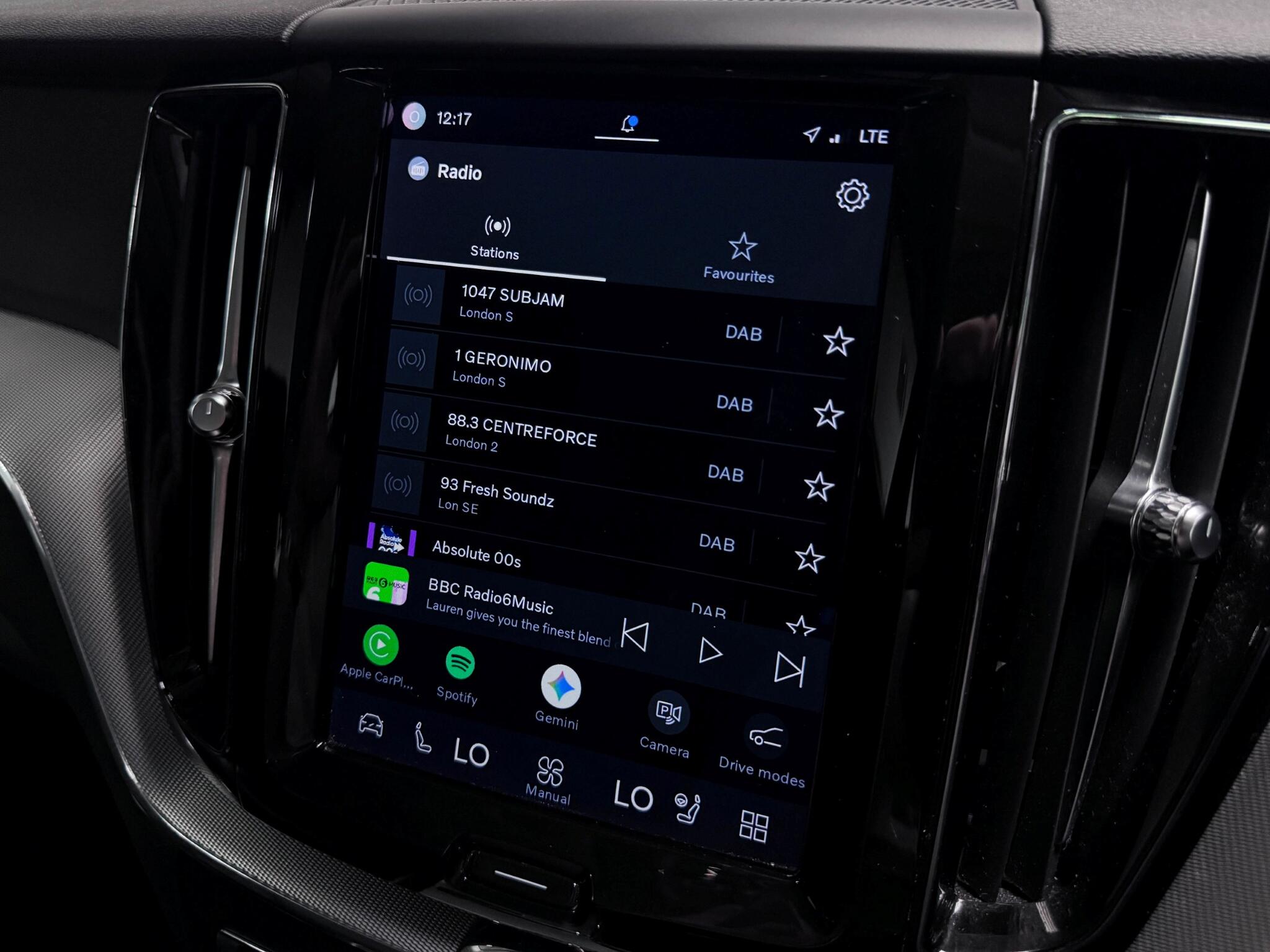 Volvo XC60 view 41