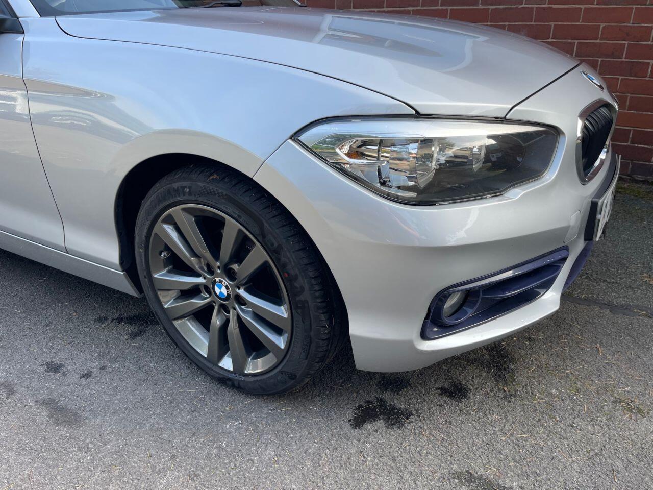 BMW 1 Series view 4