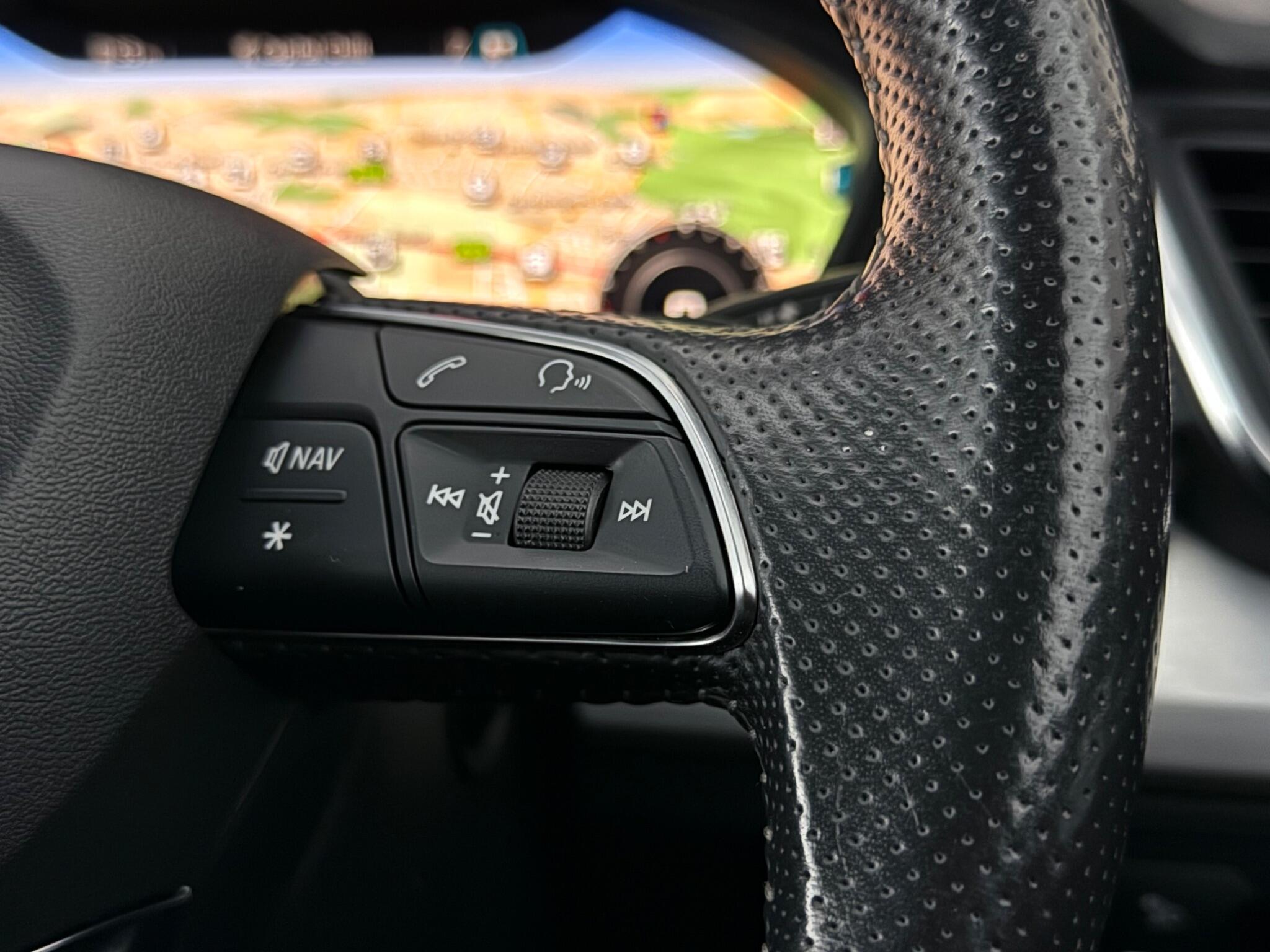 Audi Q5 view 17