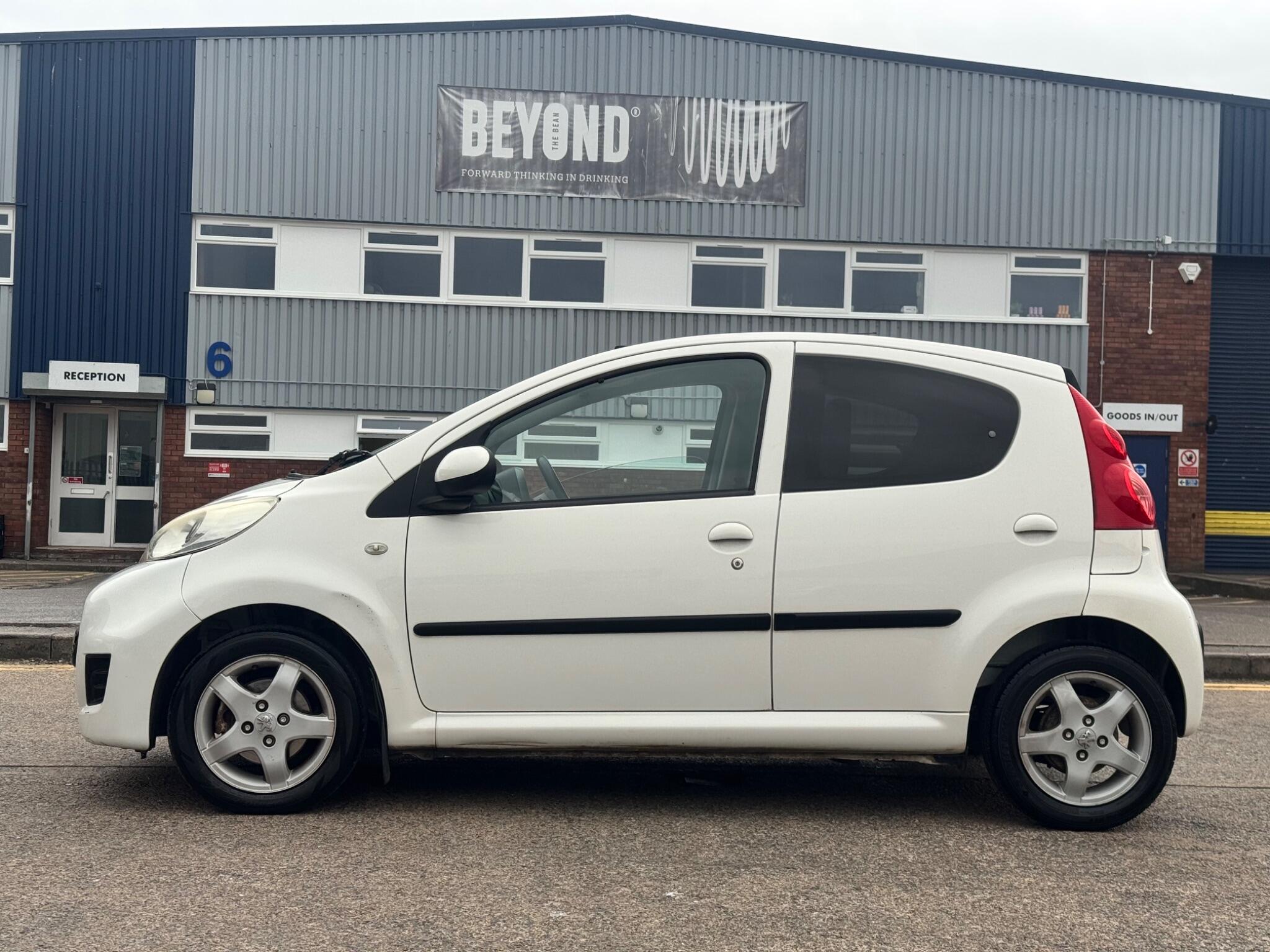 Peugeot 107 view 13
