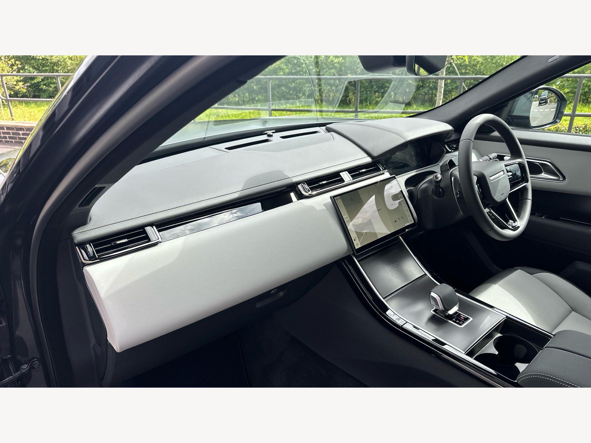 Land Rover Range Rover Velar view 27