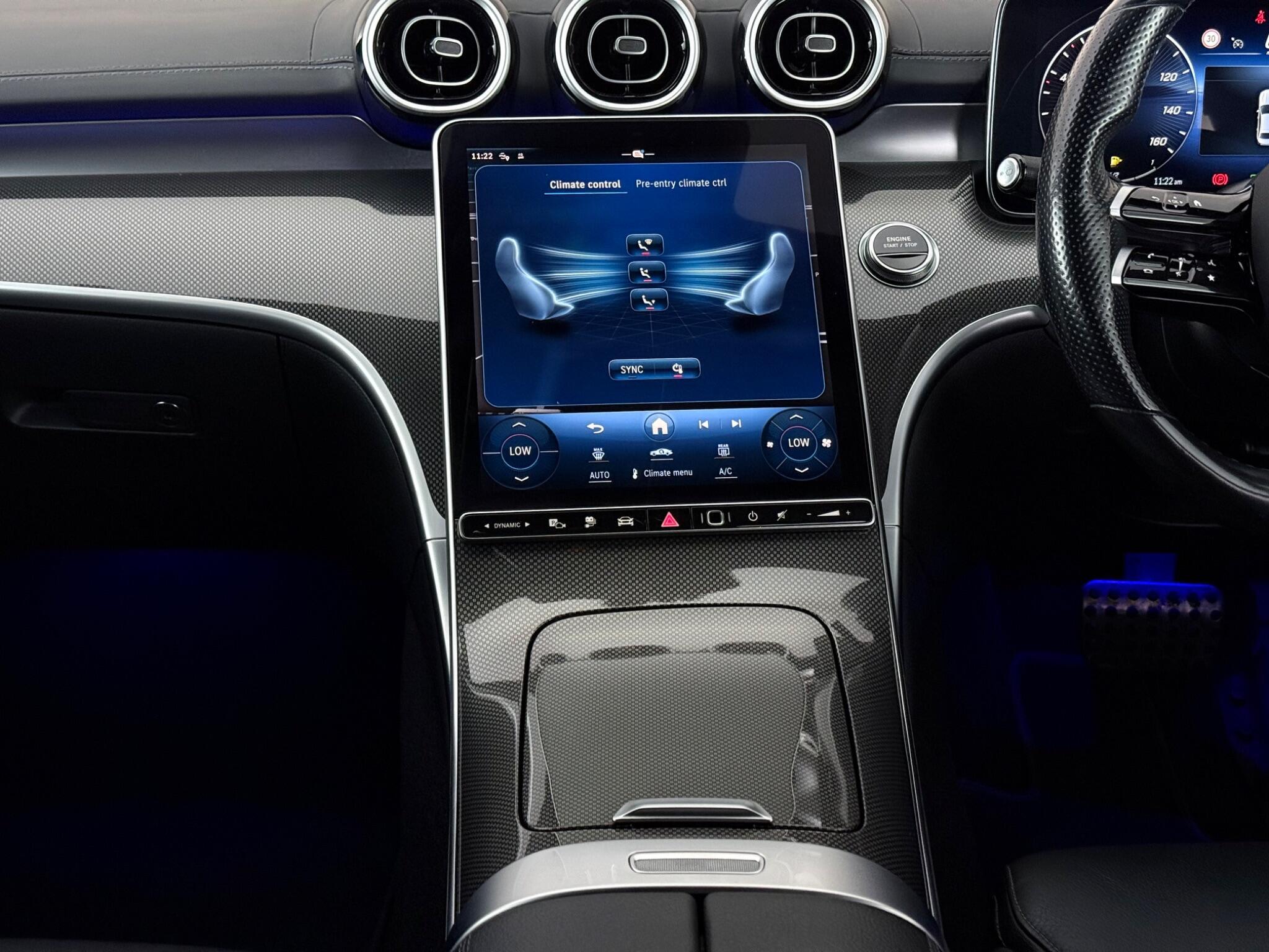 Mercedes-Benz C-Class view 35