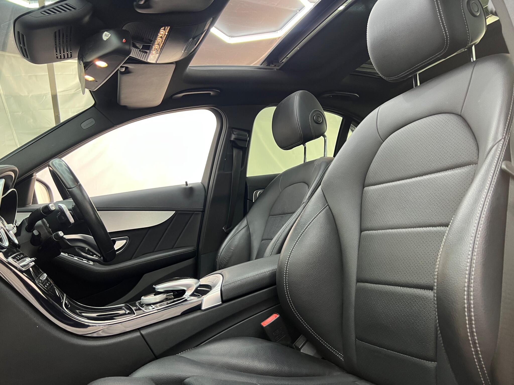 Mercedes-Benz C Class view 51