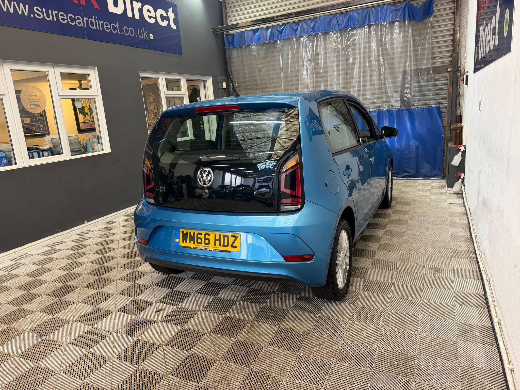 Volkswagen Up! view 9