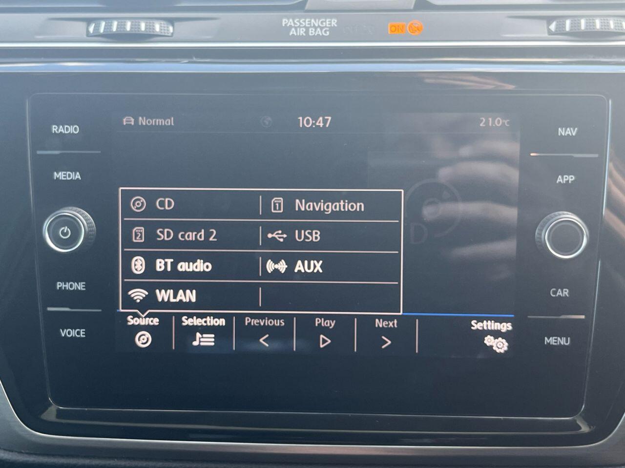 Volkswagen Touran view 23