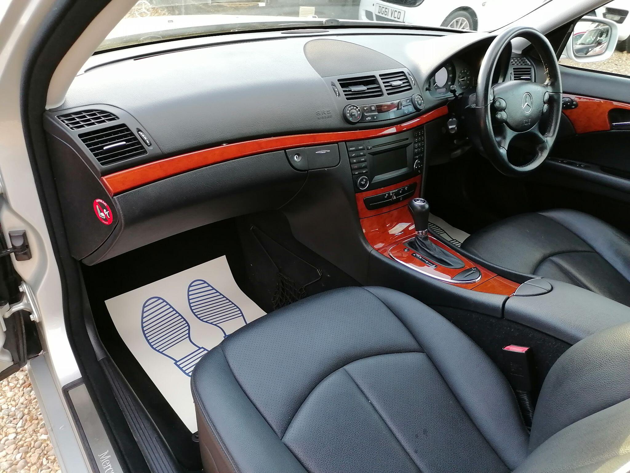 Mercedes-Benz E-Class view 31