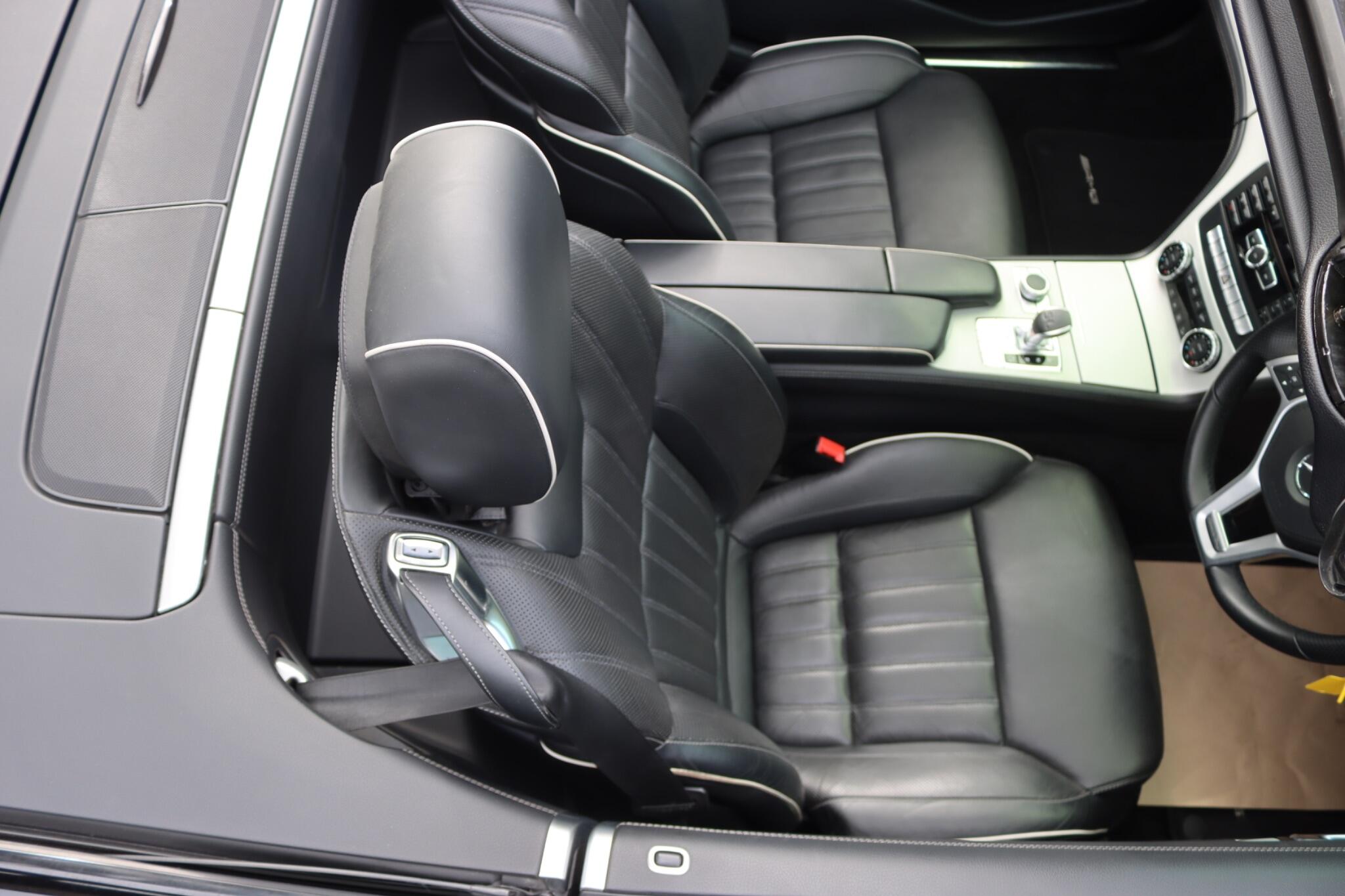 Mercedes-Benz SL view 12