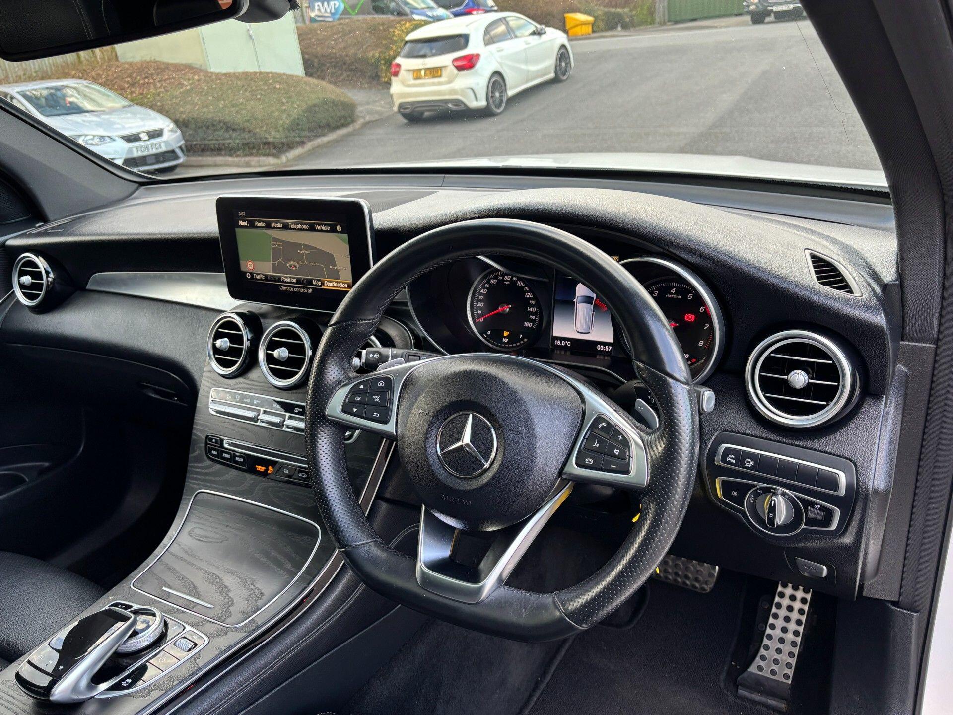 Mercedes-Benz GLC view 32