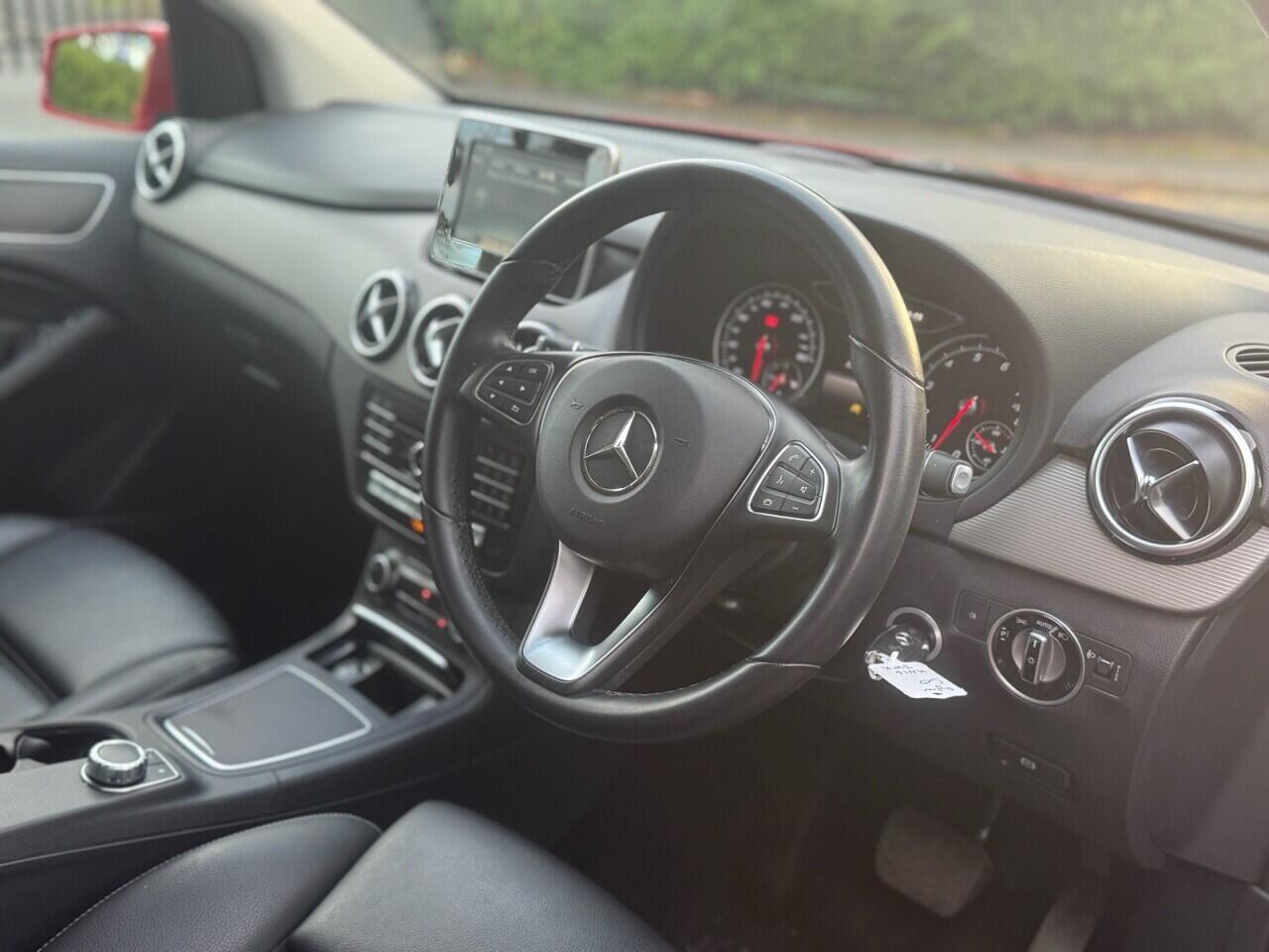 Mercedes-Benz B-Class view 10