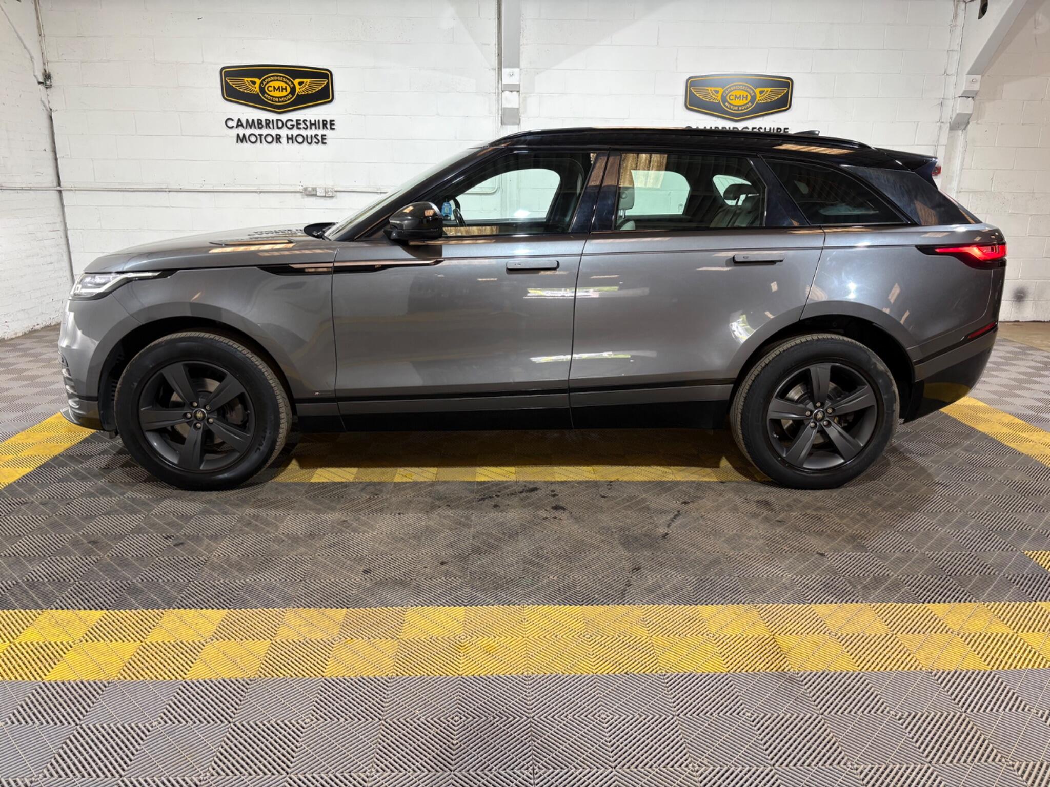 Land Rover Range Rover Velar view 12