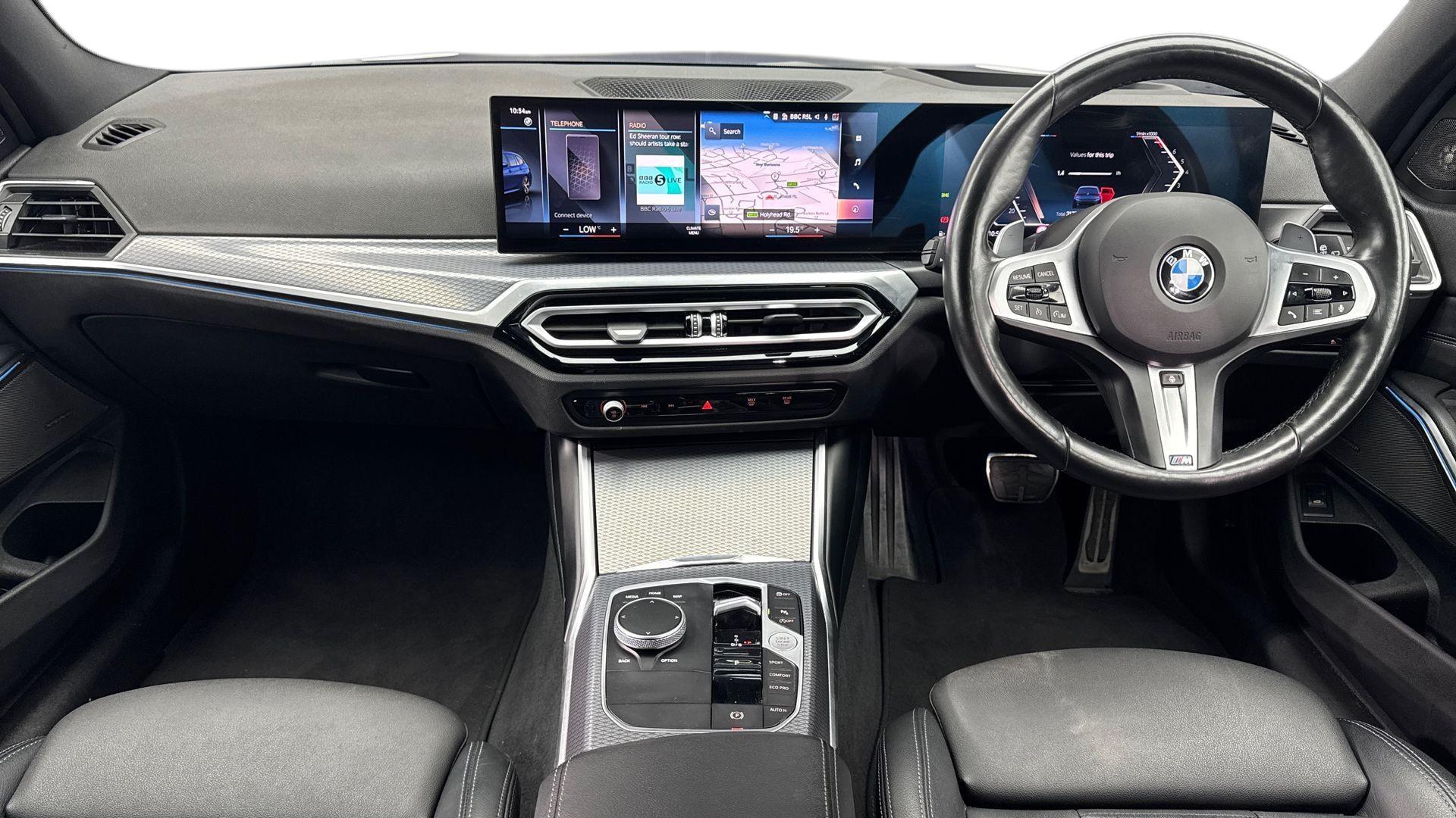 BMW 3 Series view 4