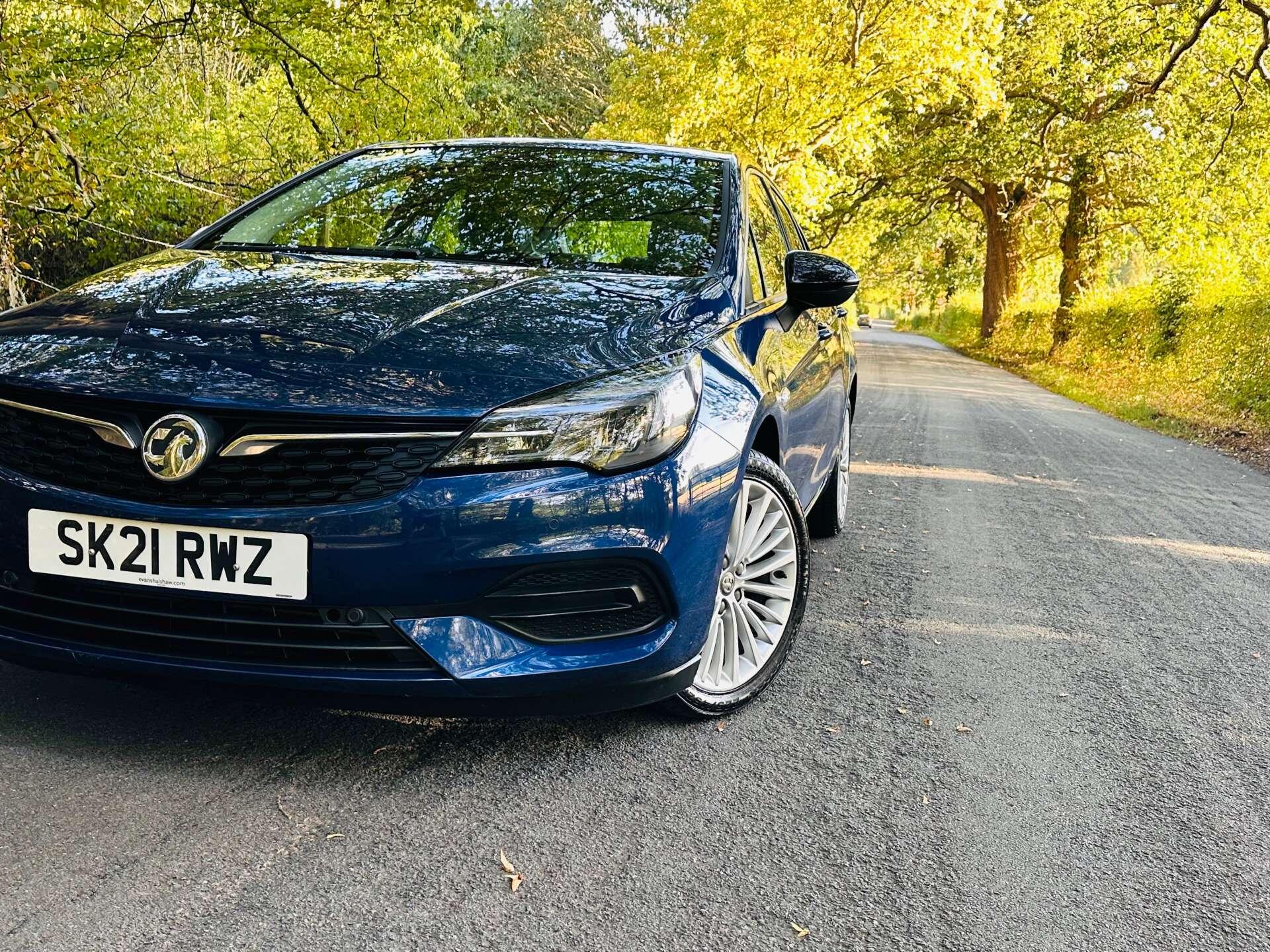 Vauxhall Astra view 4