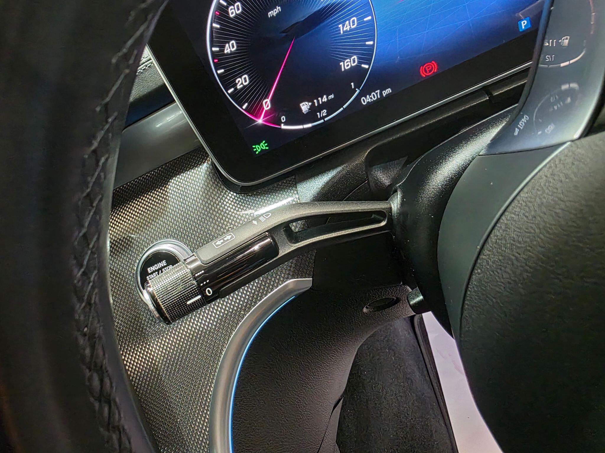 Mercedes-Benz C Class view 24