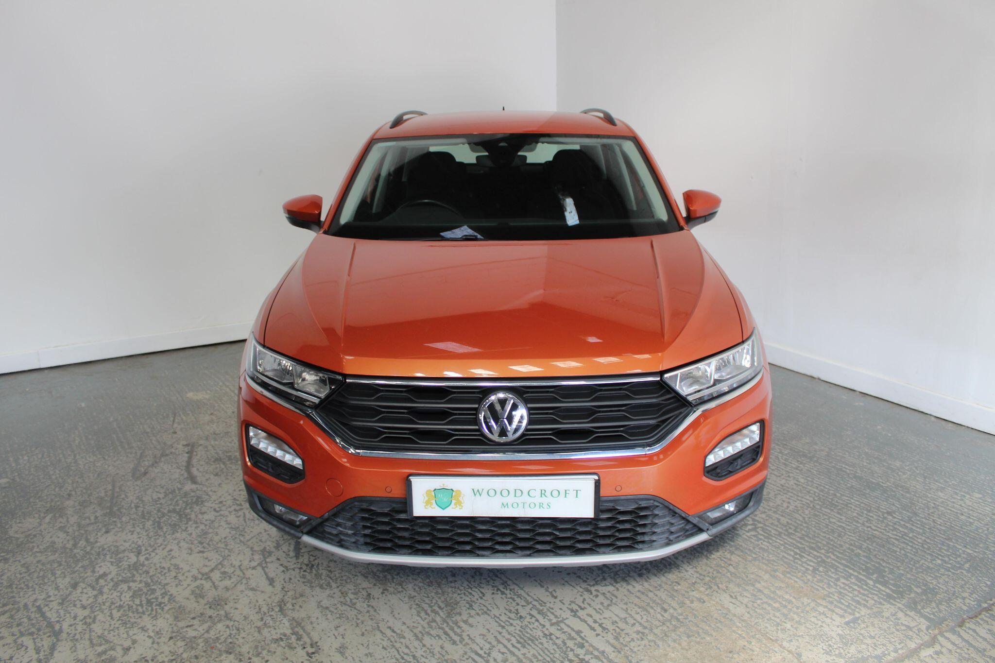 Volkswagen T-Roc view 13