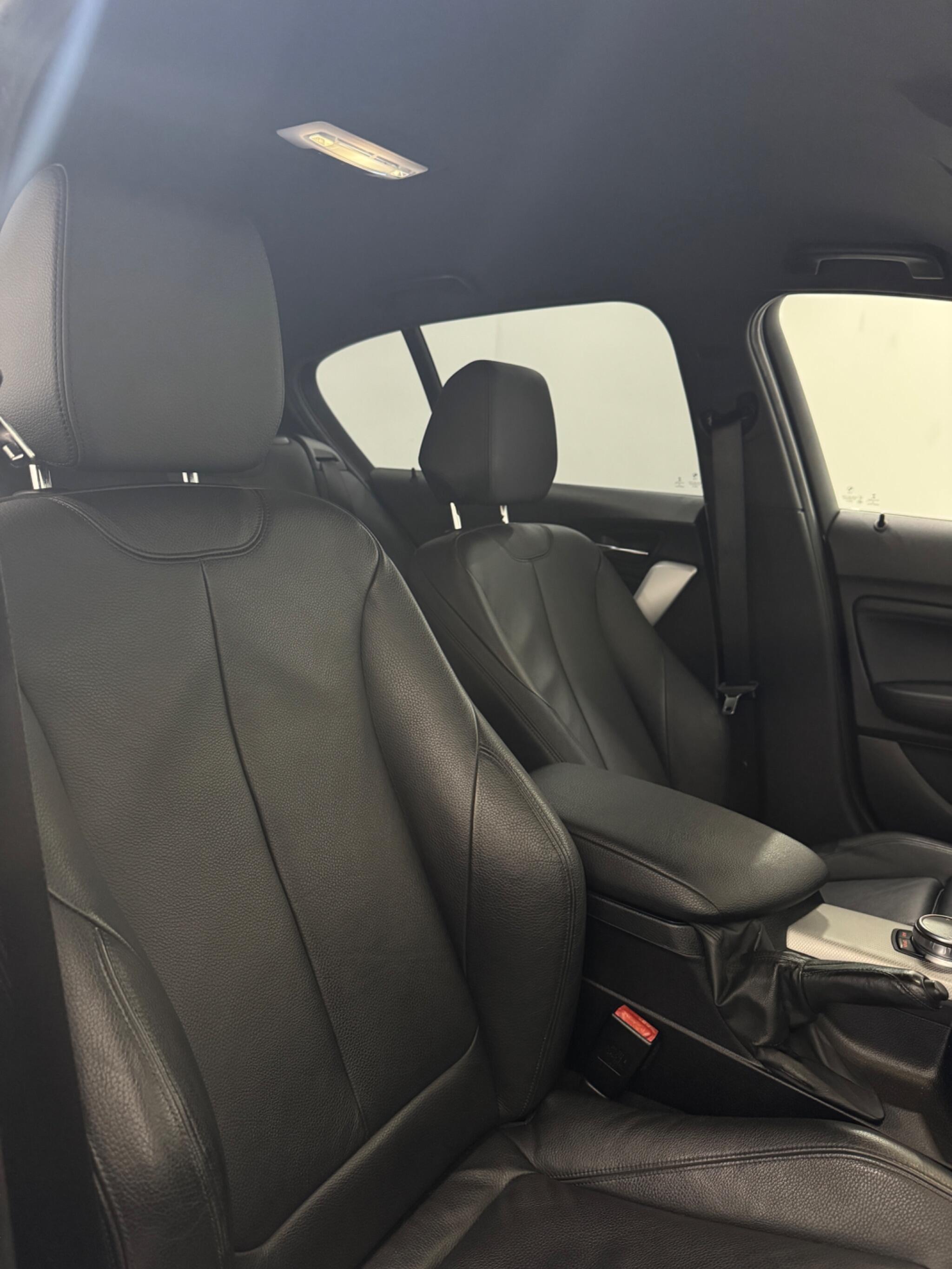 BMW 1 Series view 9