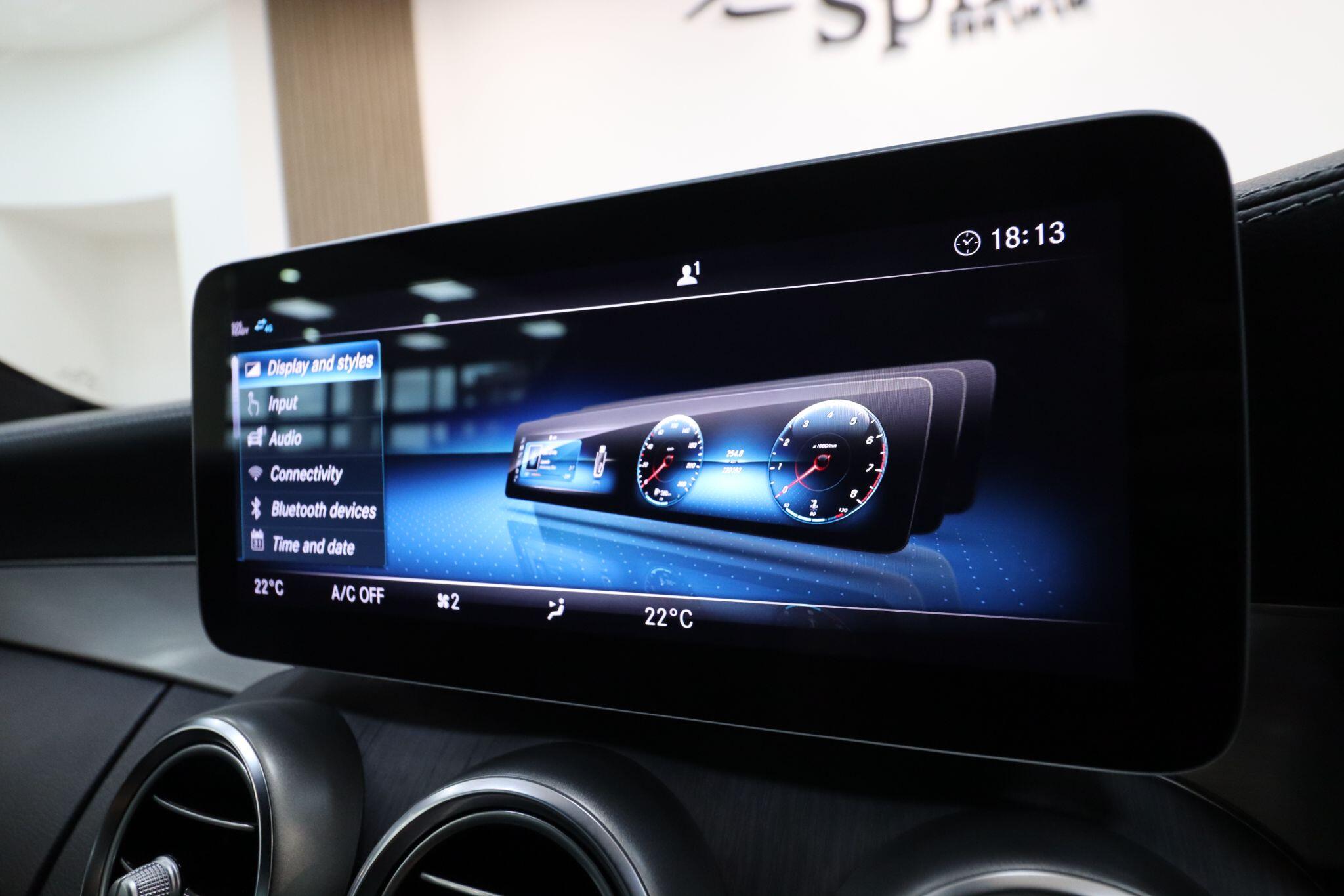Mercedes-Benz C Class view 31