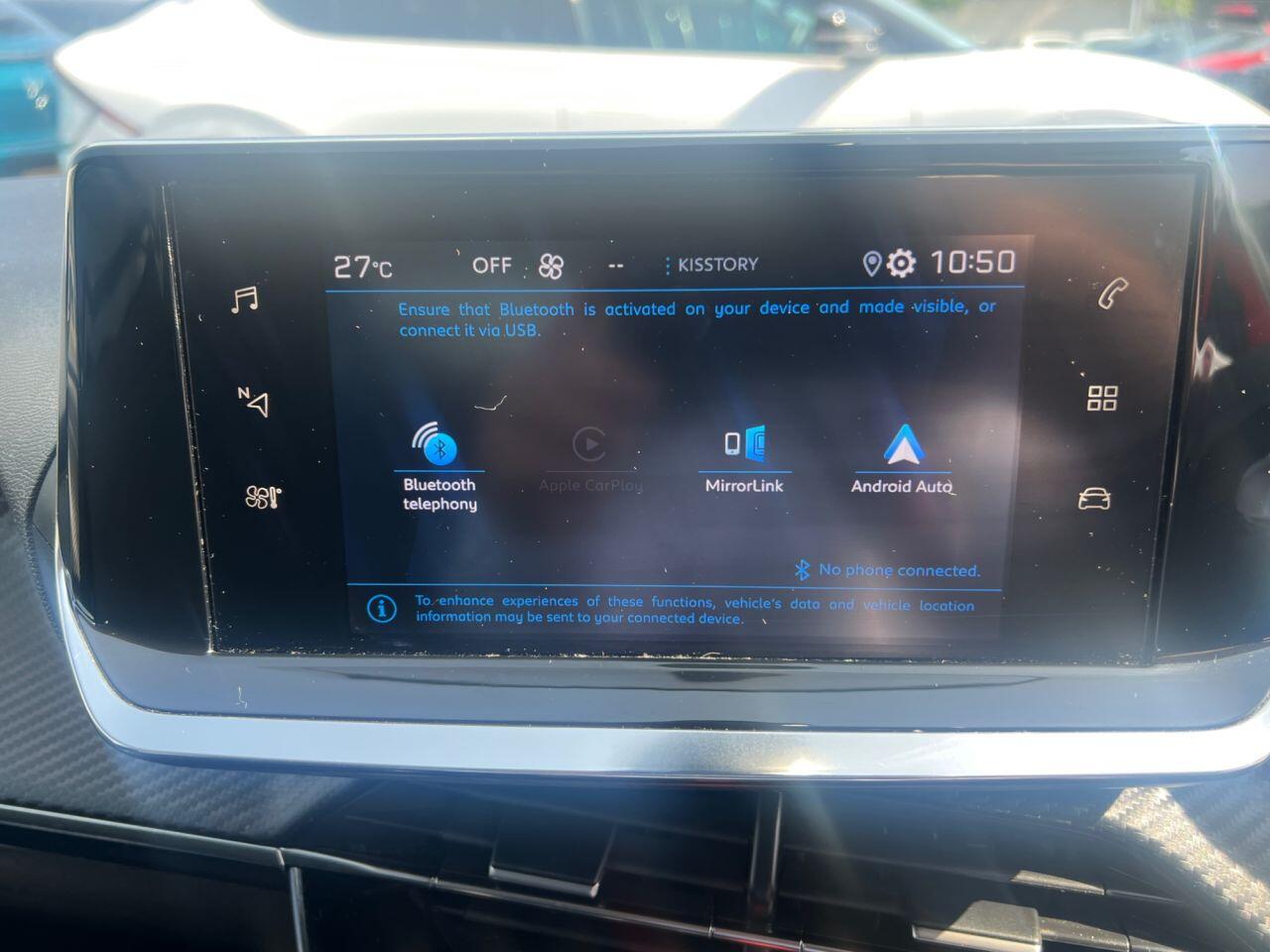 Peugeot 208 view 17