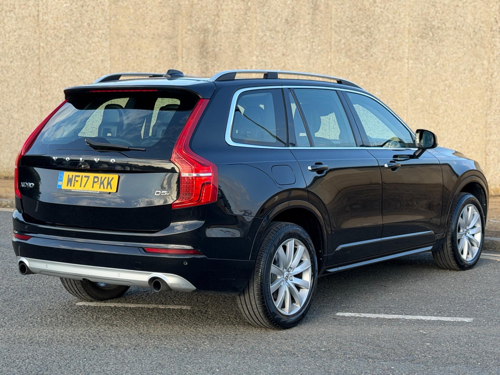 Volvo XC90 view 13