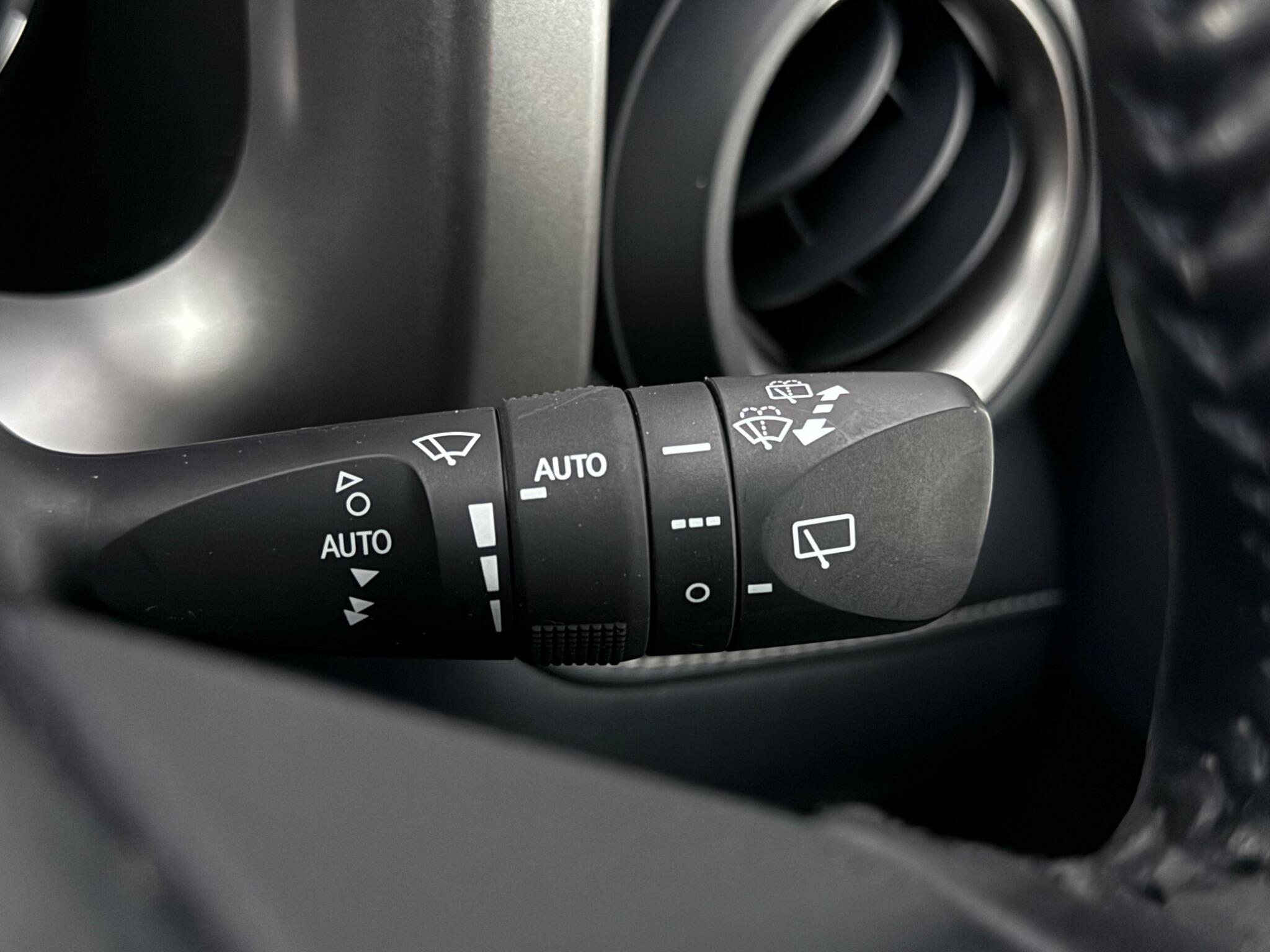 Toyota Rav4 view 18