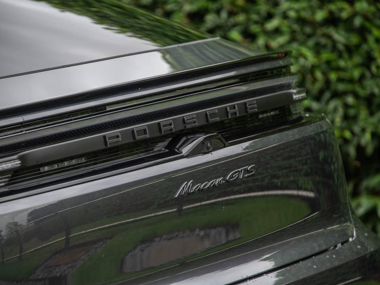 Porsche Macan view 27