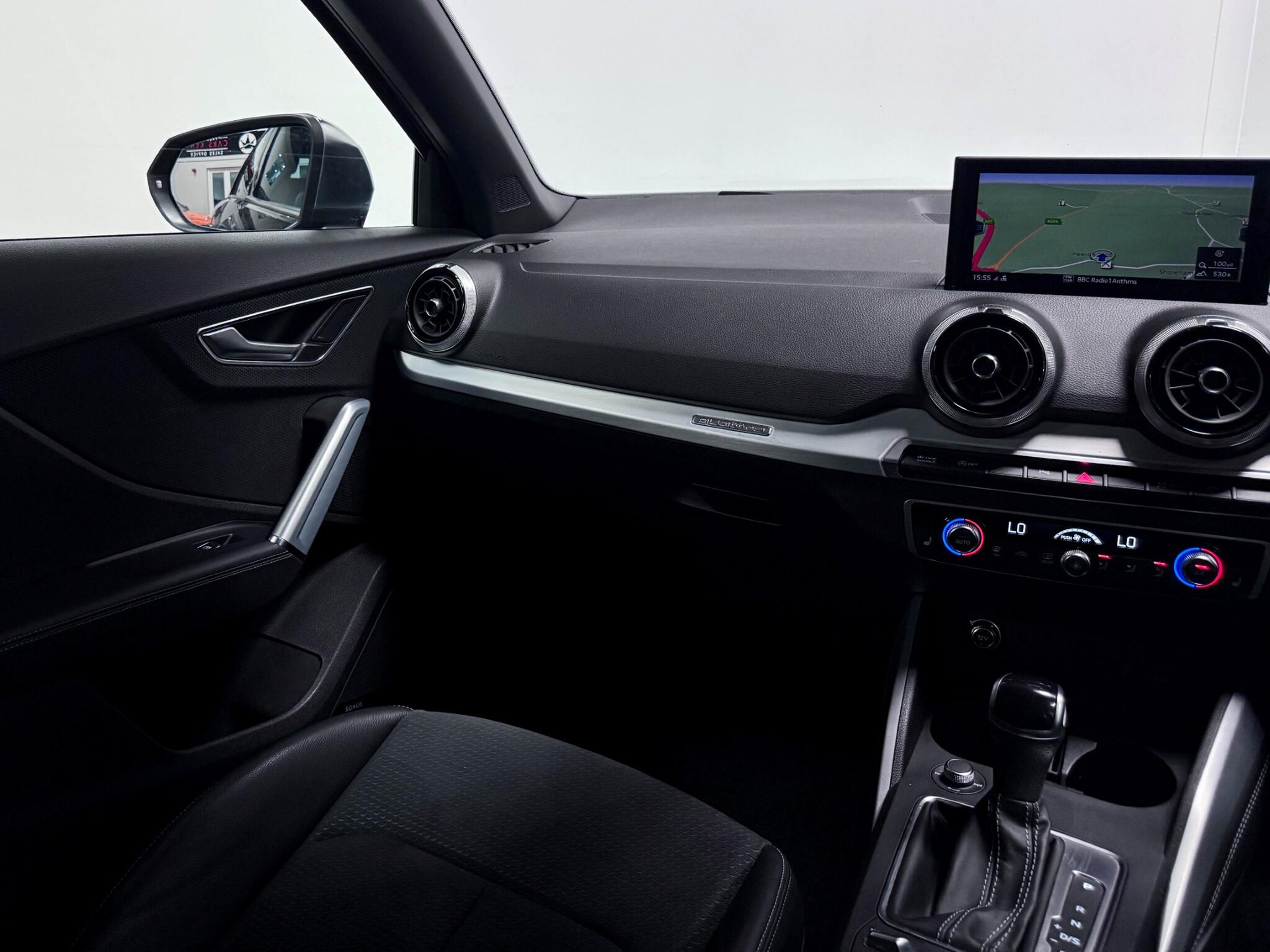 Audi SQ2 view 14