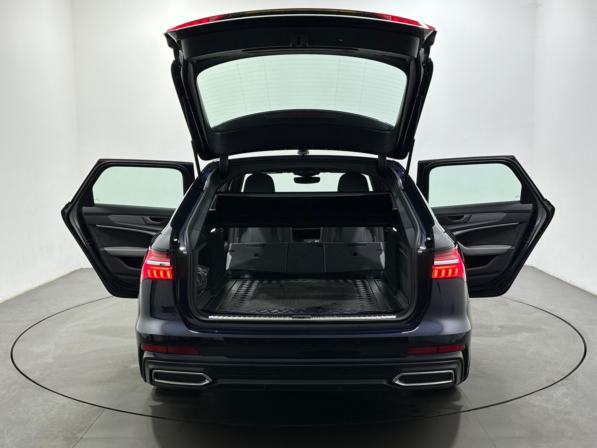Audi A6 view 46