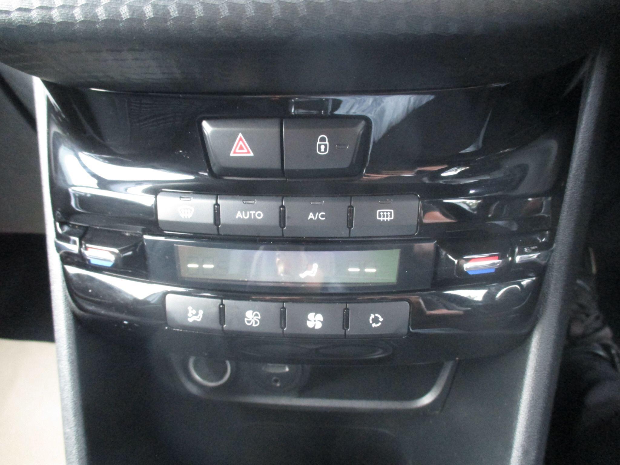Peugeot 2008 view 37