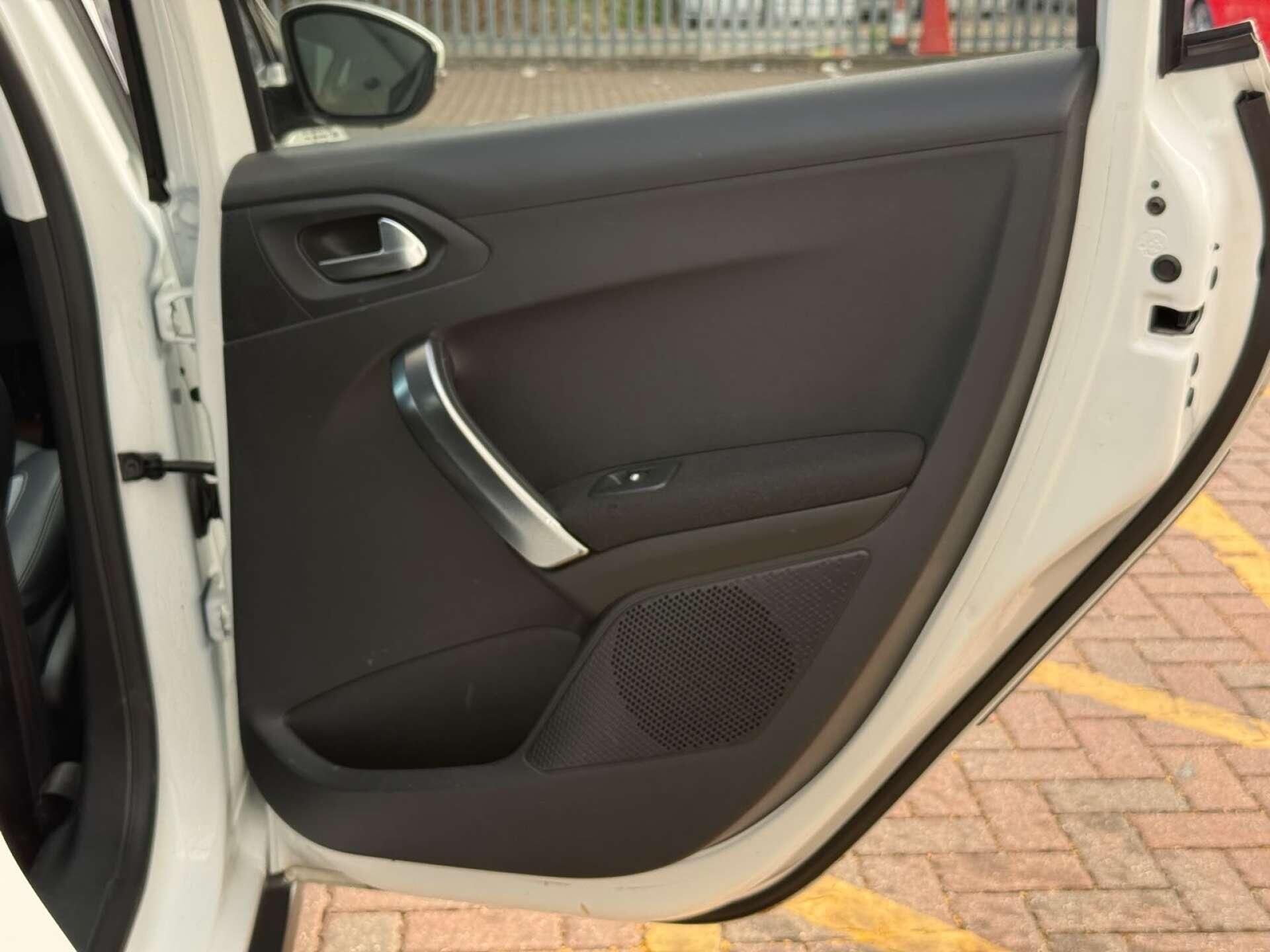Peugeot 2008 view 25