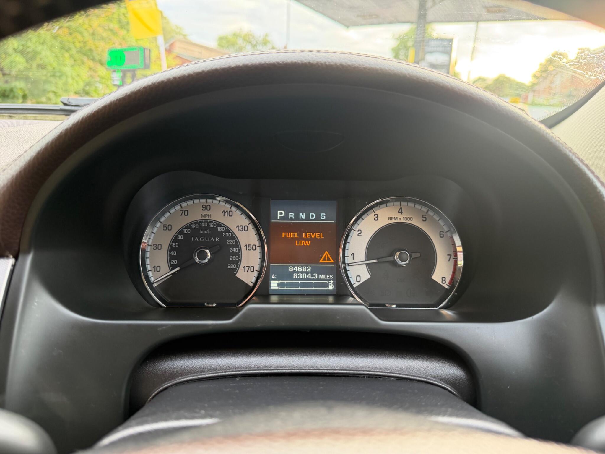 Jaguar XF view 22