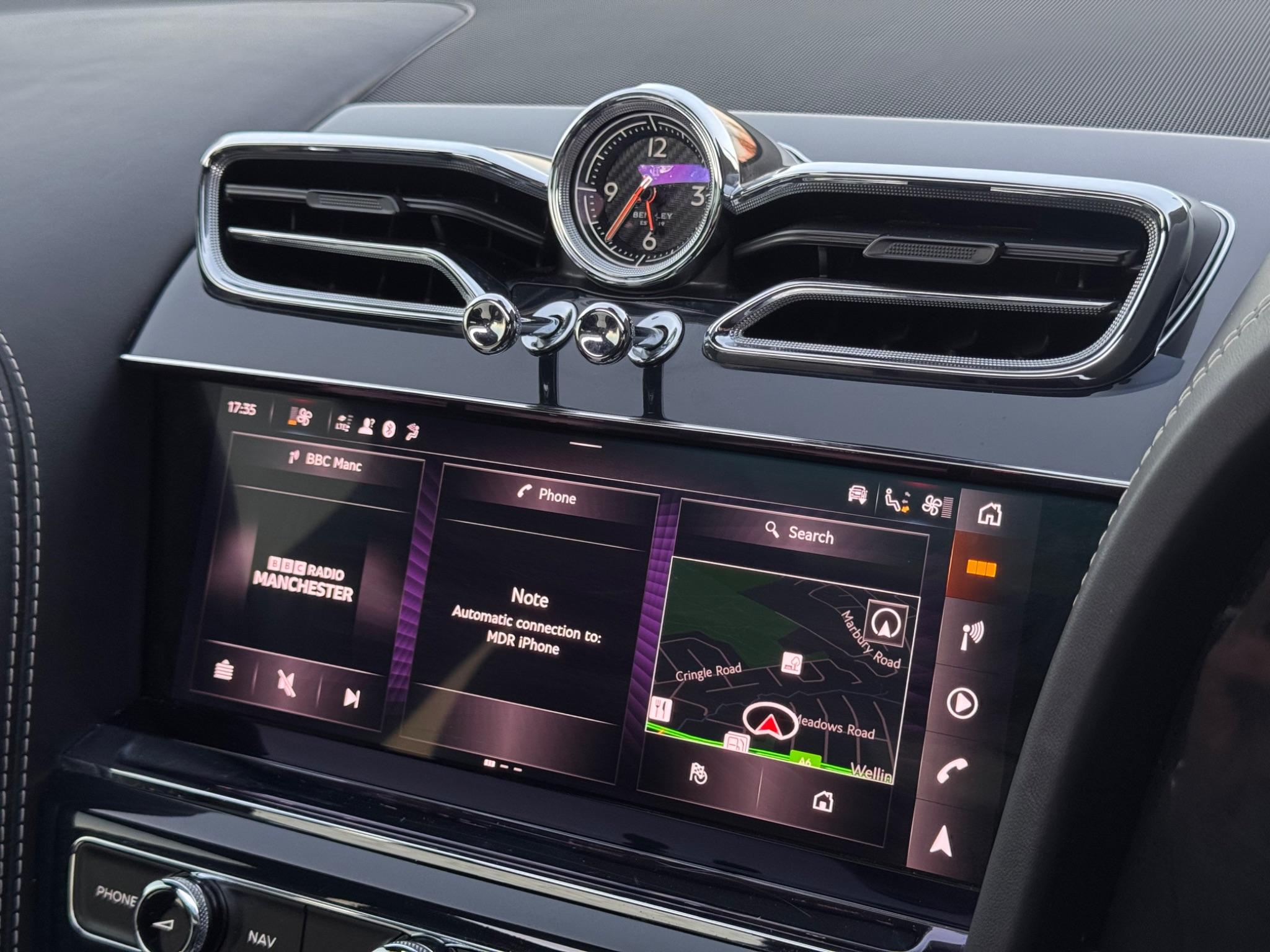 Bentley Bentayga view 39