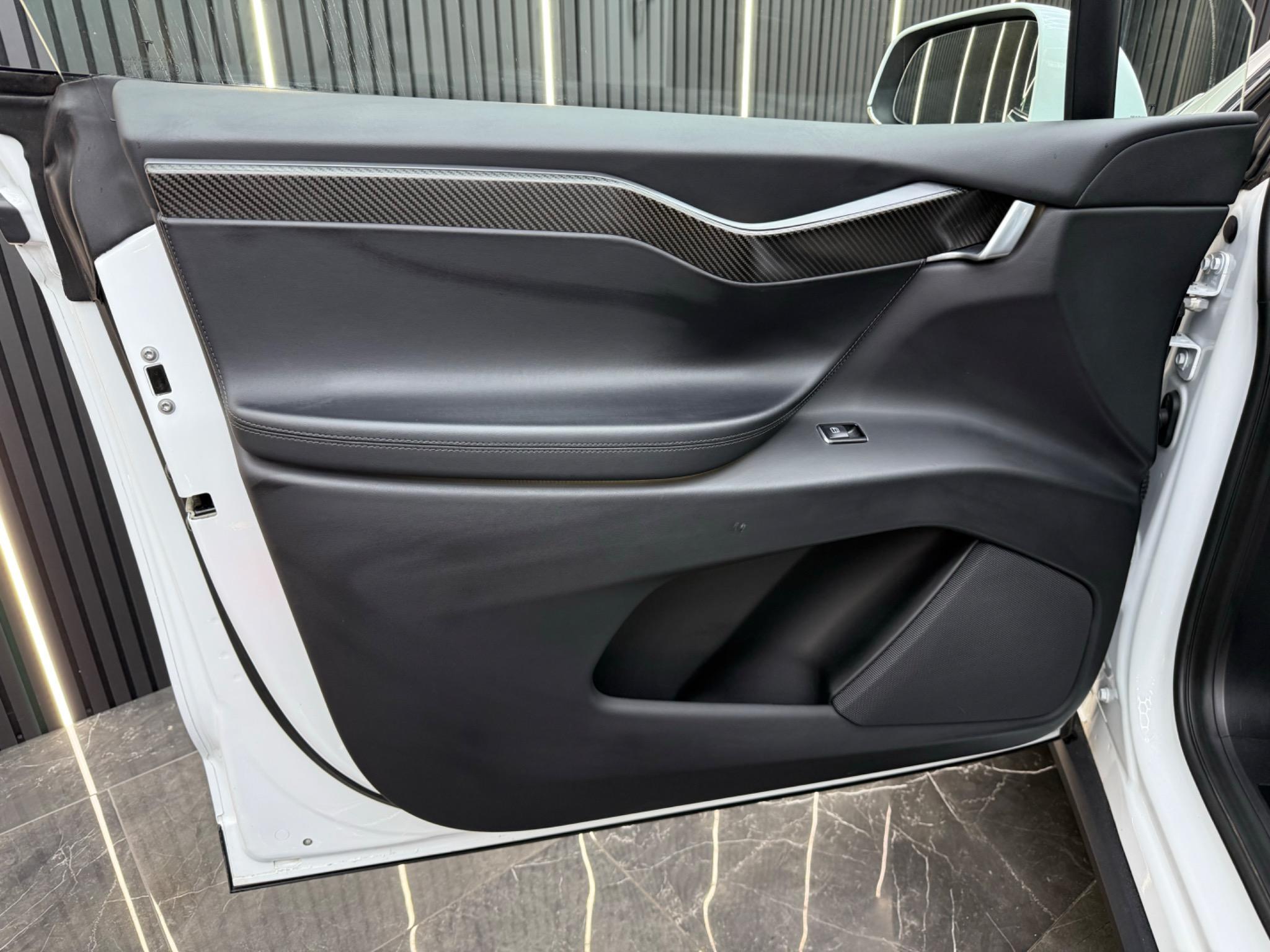 Tesla Model X view 42